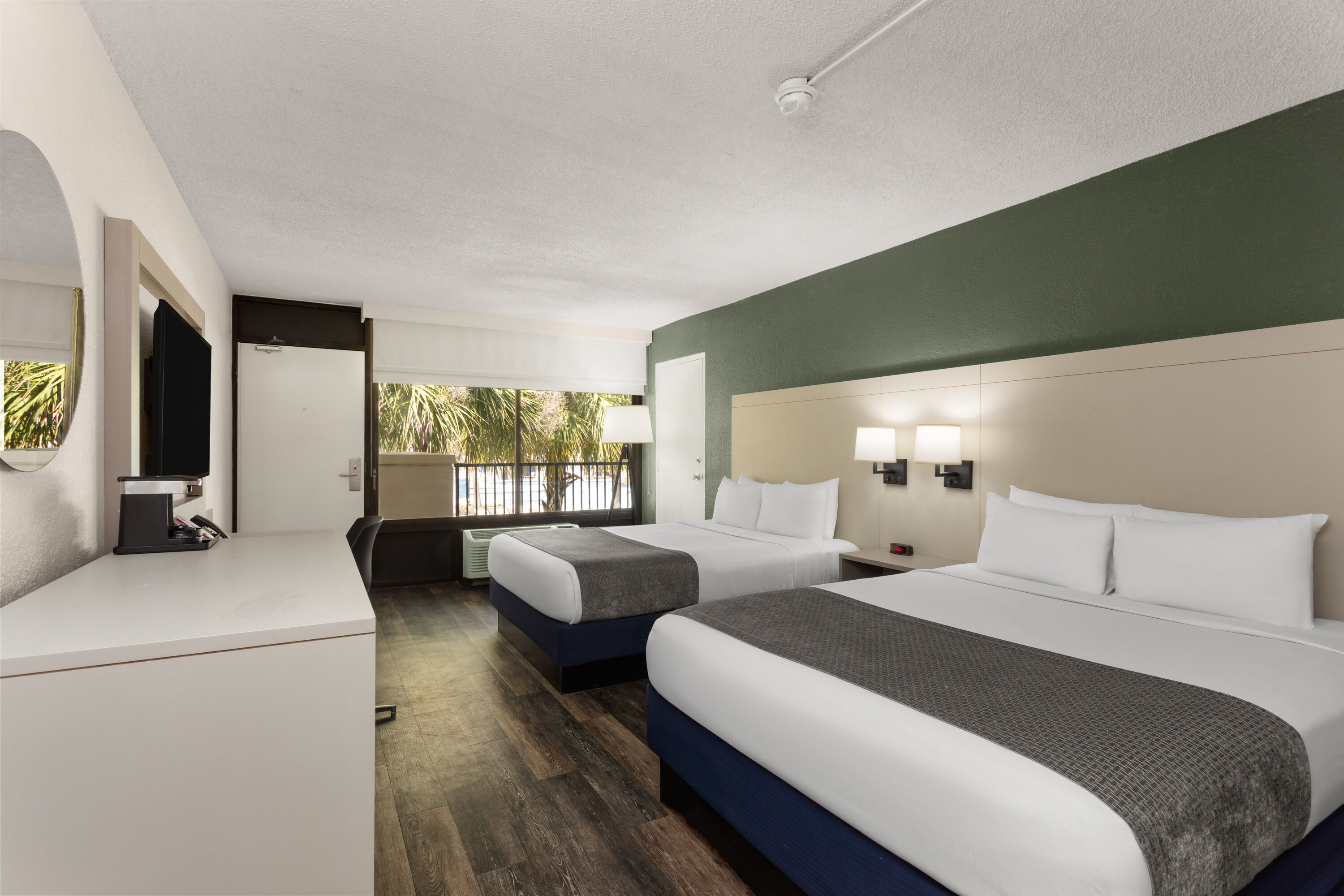 Guest room at the Wyndham I-Drive Avanti Resort & Conference Center in Orlando, Florida