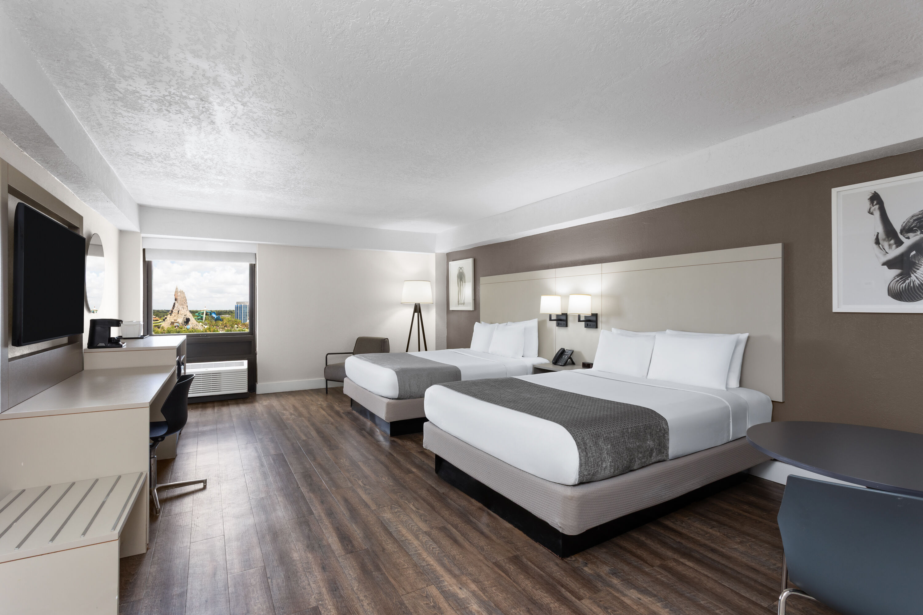 Guest room at the Wyndham I-Drive Avanti Resort & Conference Center in Orlando, Florida