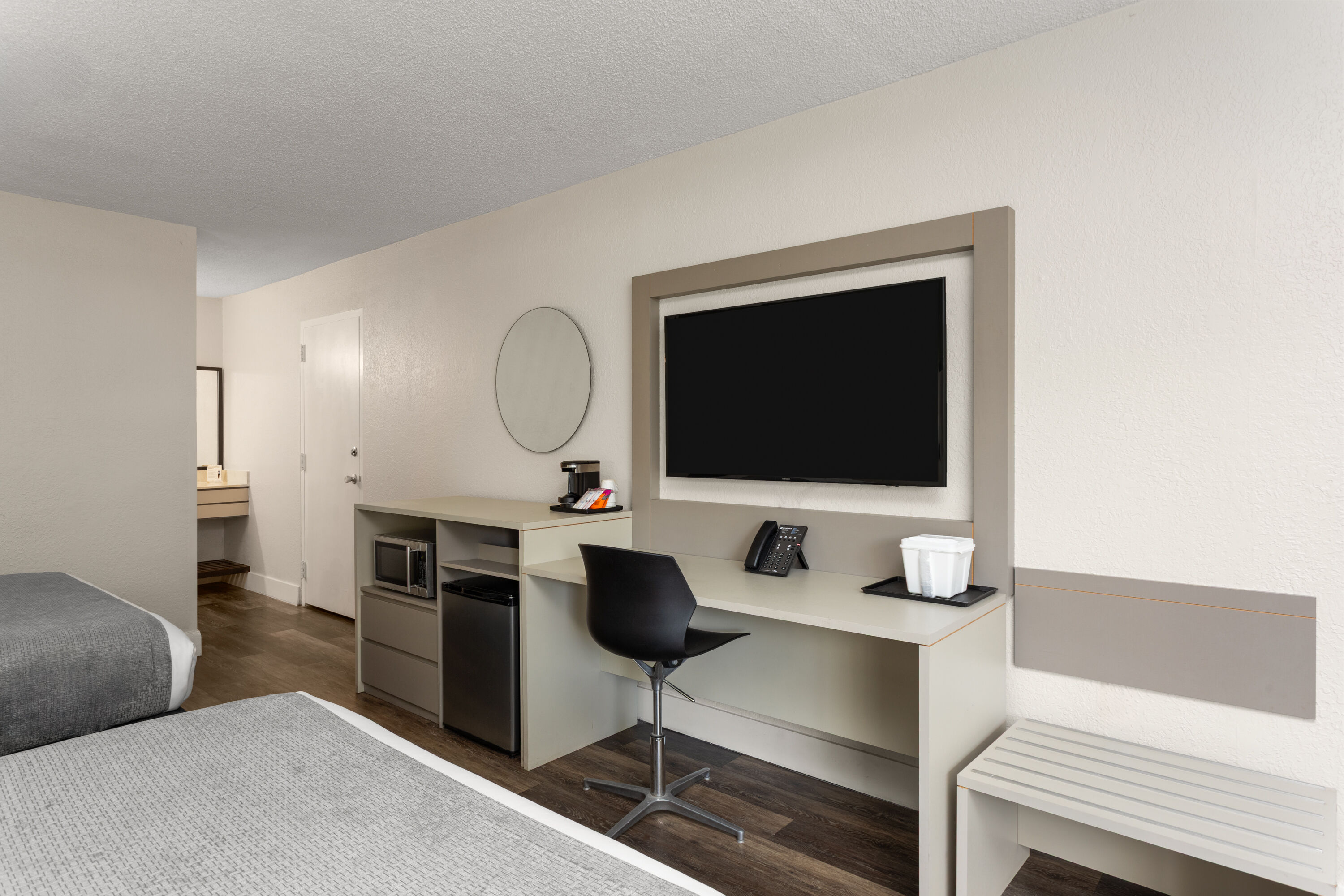 Guest room at the Wyndham I-Drive Avanti Resort & Conference Center in Orlando, Florida