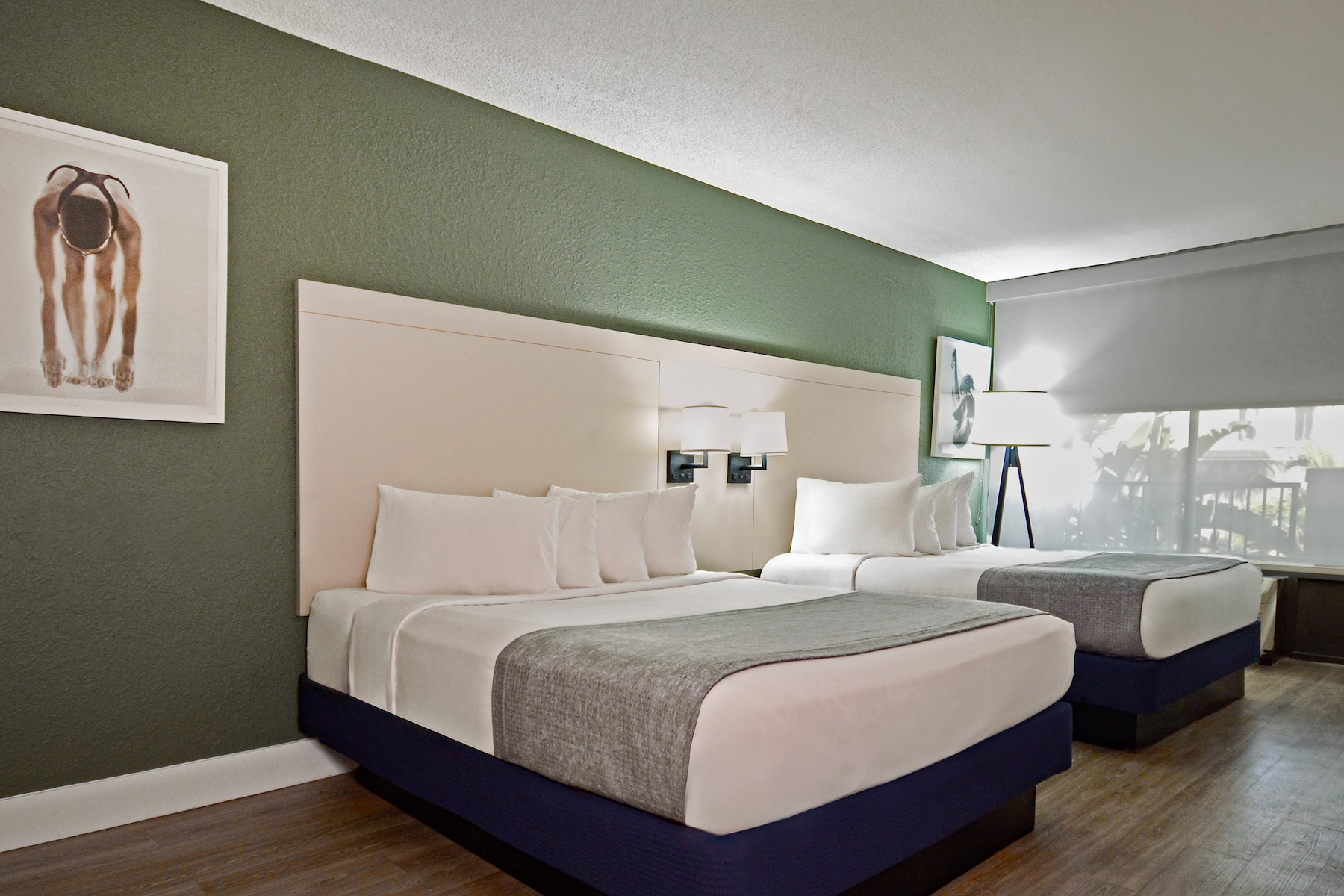 Guest room at the Wyndham I-Drive Avanti Resort & Conference Center in Orlando, Florida