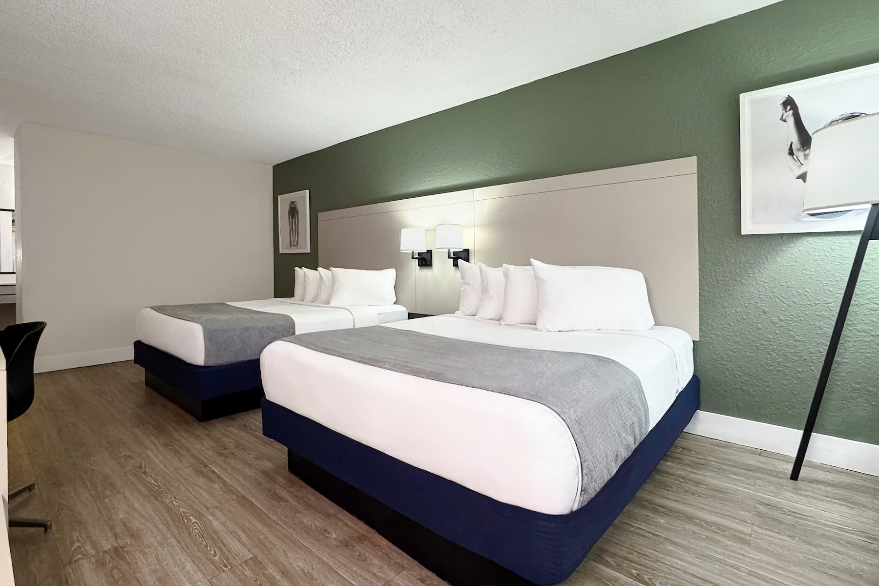 Guest room at the Wyndham I-Drive Avanti Resort & Conference Center in Orlando, Florida