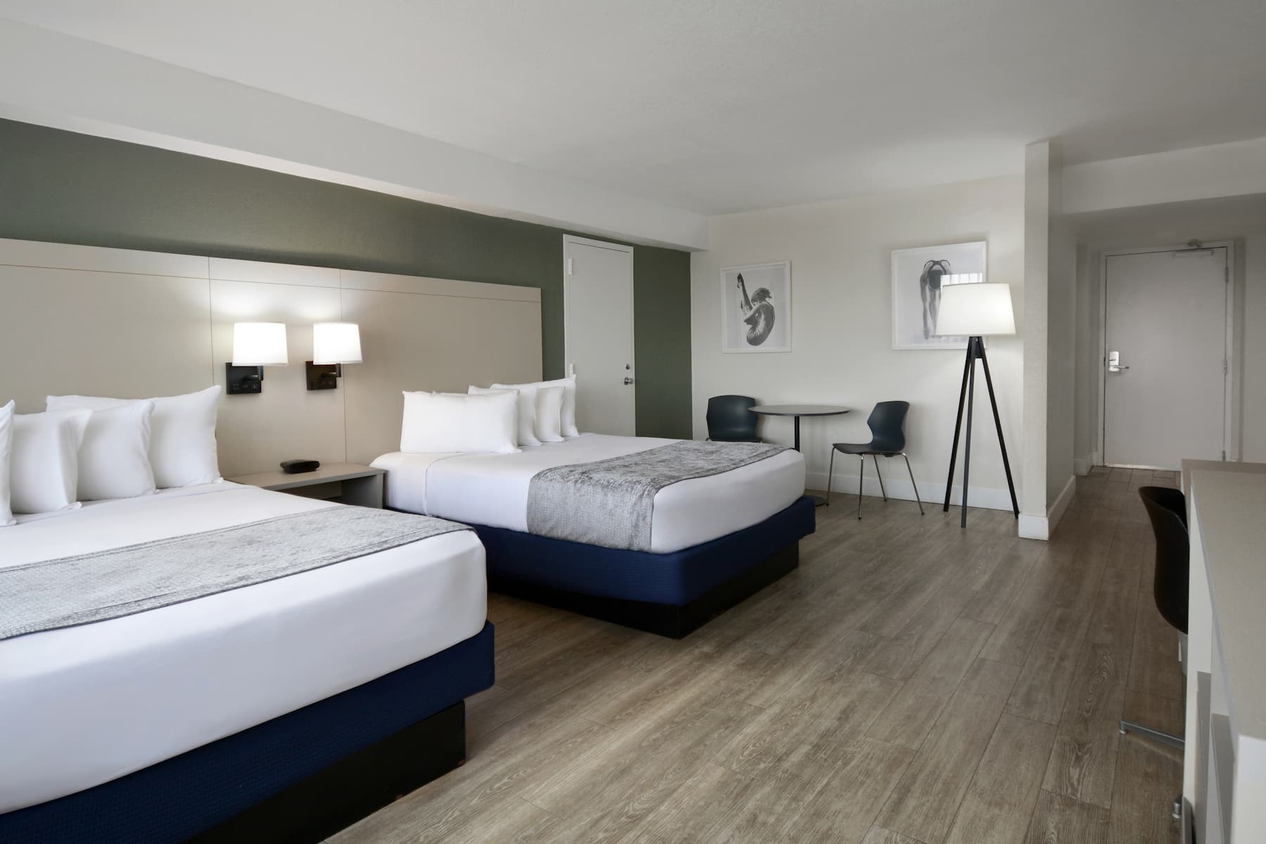 Guest room at the Wyndham I-Drive Avanti Resort & Conference Center in Orlando, Florida