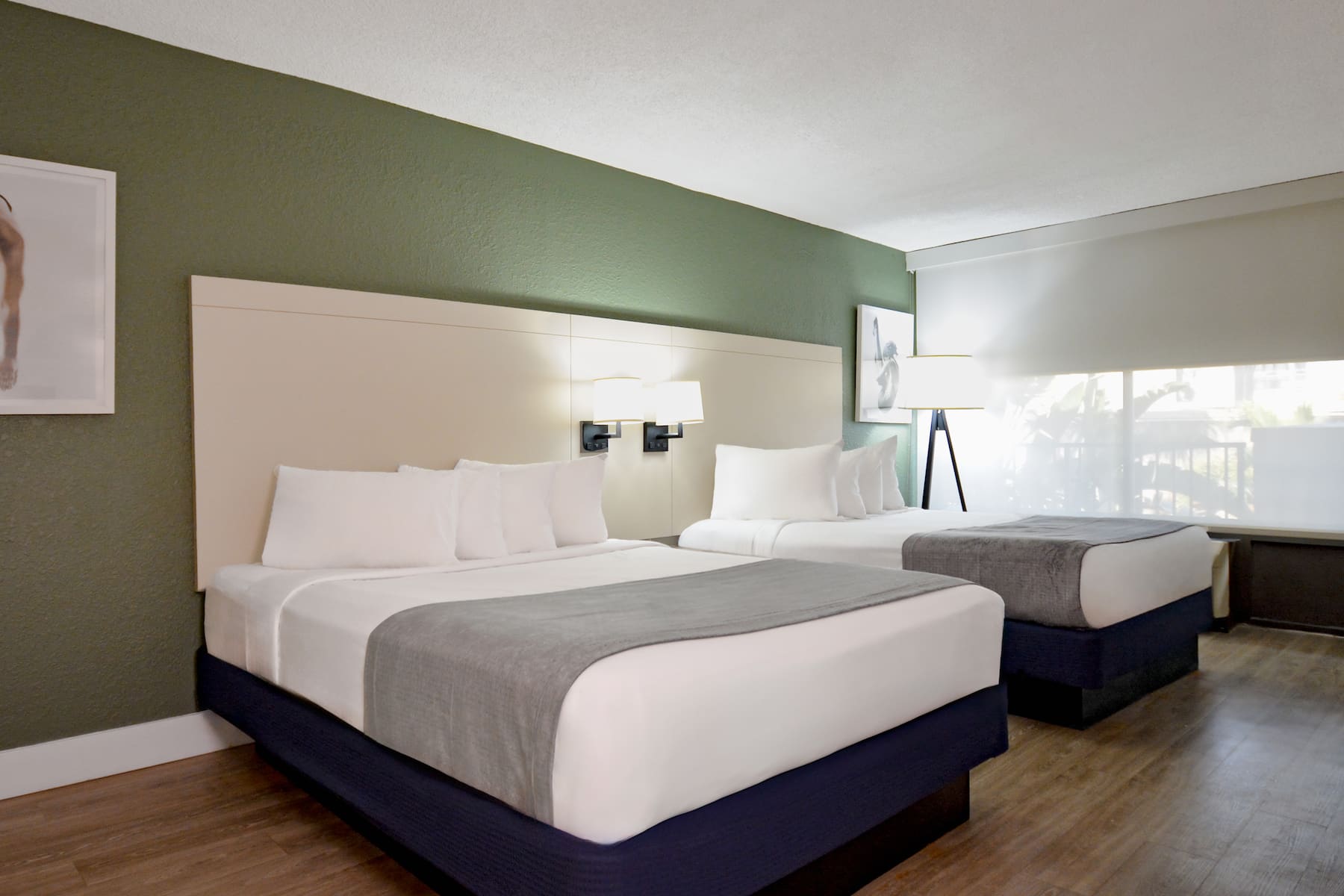 Guest room at the Wyndham I-Drive Avanti Resort & Conference Center in Orlando, Florida