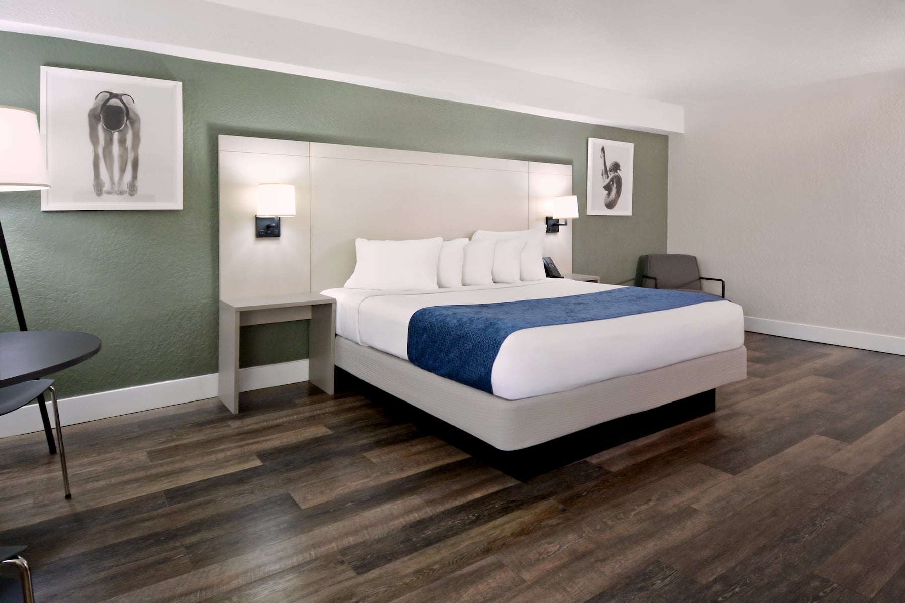 Guest room at the Wyndham I-Drive Avanti Resort & Conference Center in Orlando, Florida