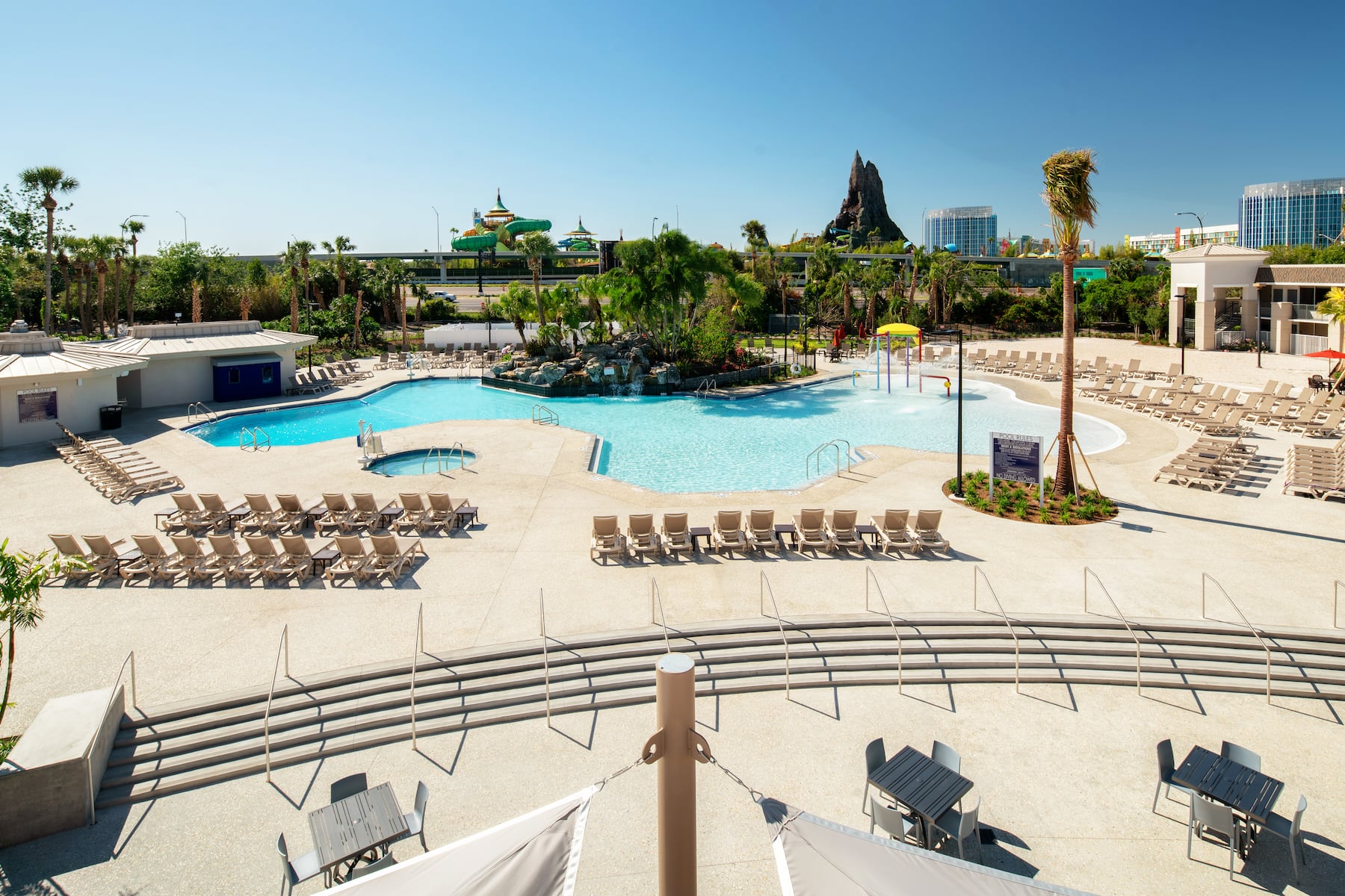 Pool at the Wyndham I-Drive Avanti Resort & Conference Center in Orlando, Florida