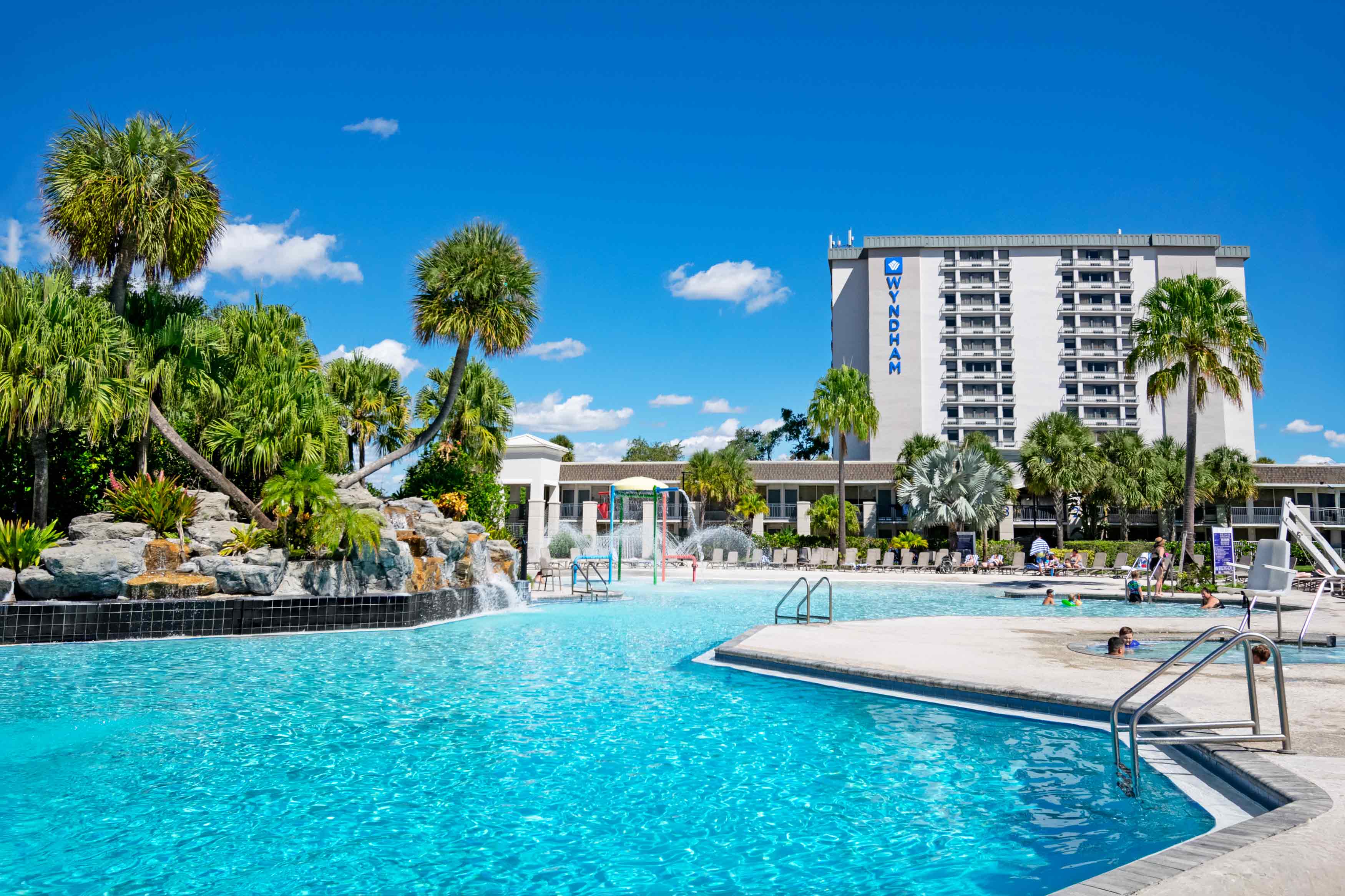 Pool at the Wyndham I-Drive Avanti Resort & Conference Center in Orlando, Florida