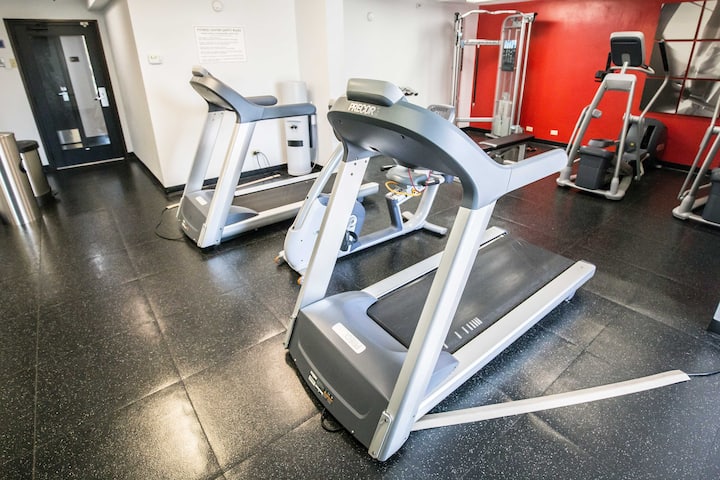 Fitness room at Wyndham Chicago O'Hare in Des Plaines, Illinois
