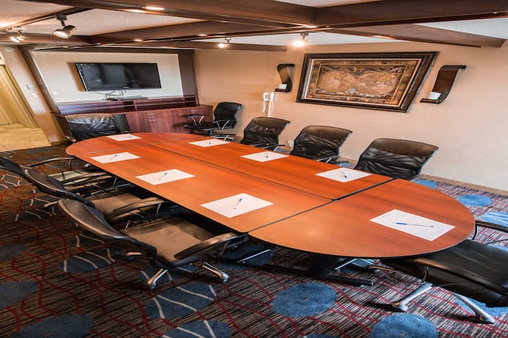 Meeting room at Wyndham Chicago O'Hare in Des Plaines, Illinois