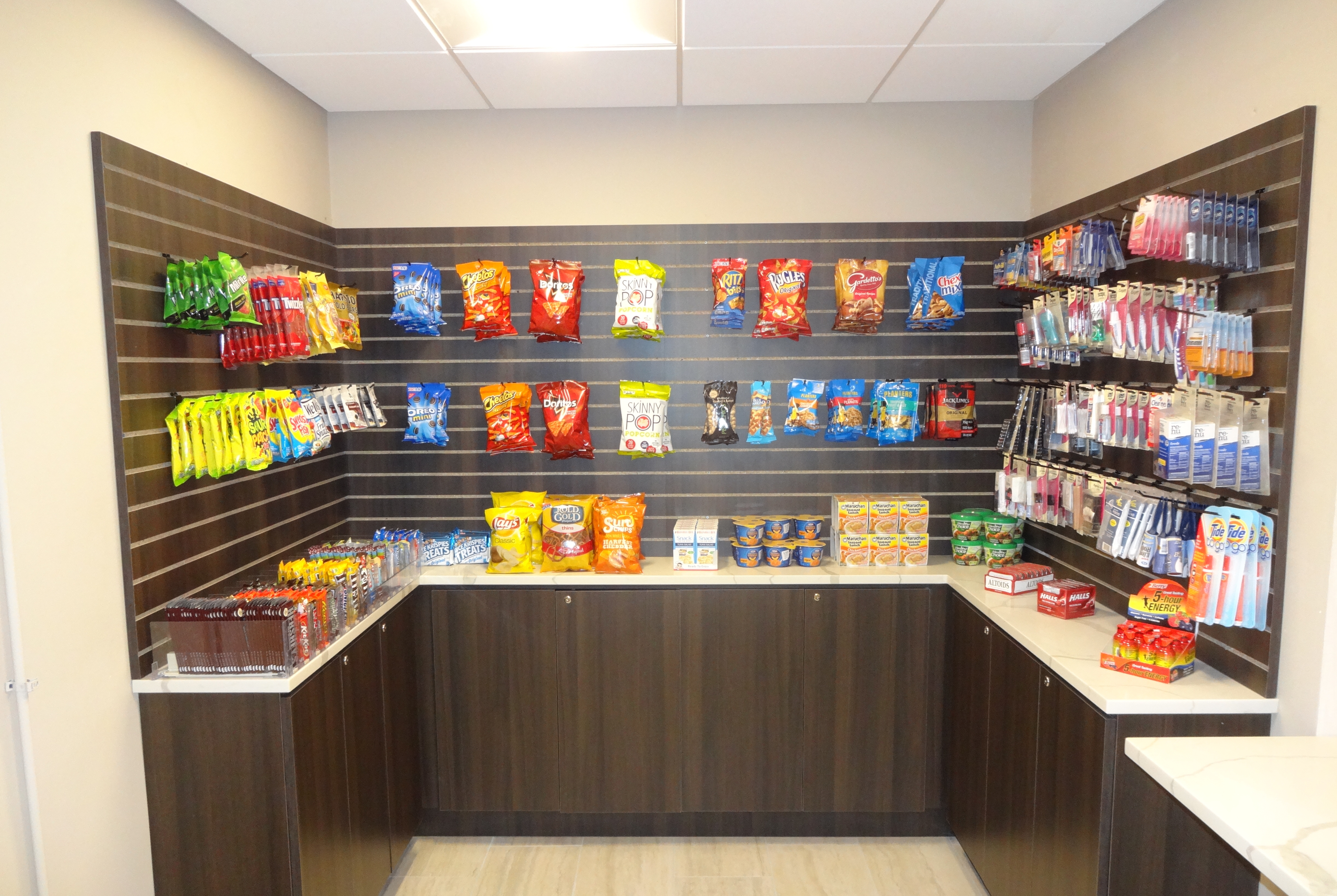 Mart at Wyndham Chicago O'Hare in Des Plaines, Illinois