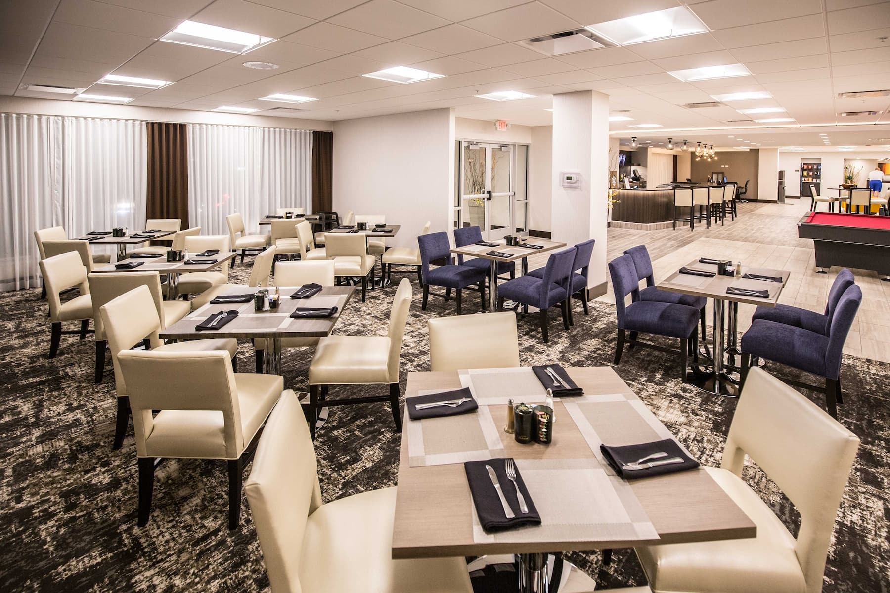 Wyndham Chicago O'Hare restaurant in Des Plaines, Illinois