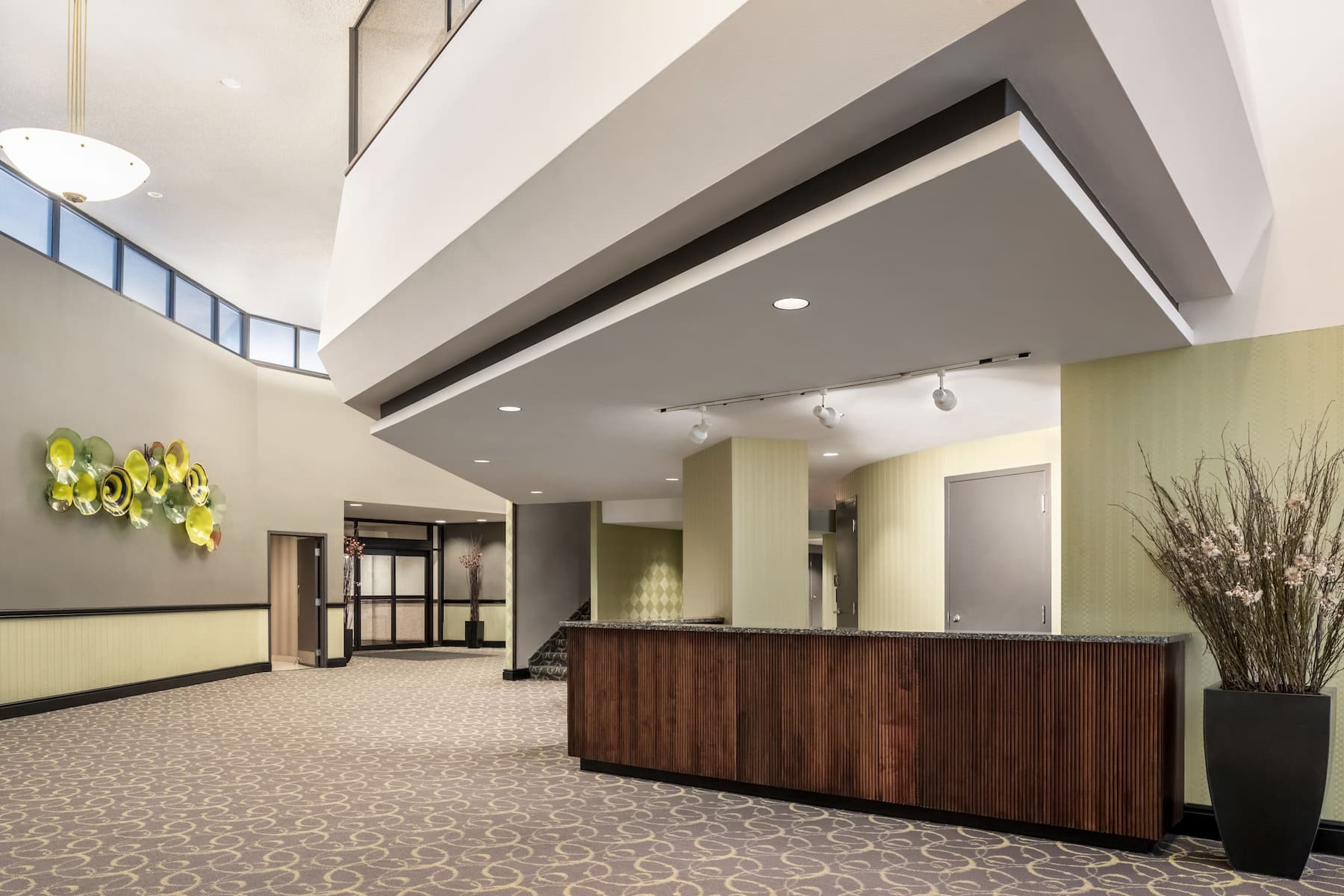 Meeting room banquet rounds at Wyndham Springfield City Centre in Springfield, Illinois