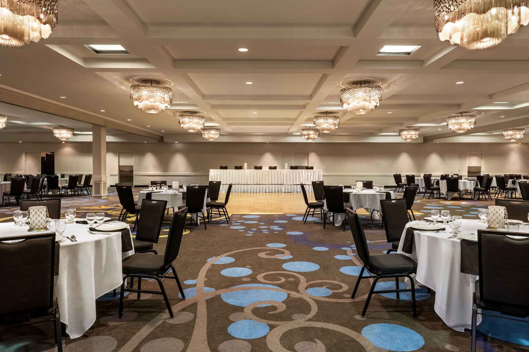 Meeting room banquet rounds at Wyndham Springfield City Centre in Springfield, Illinois