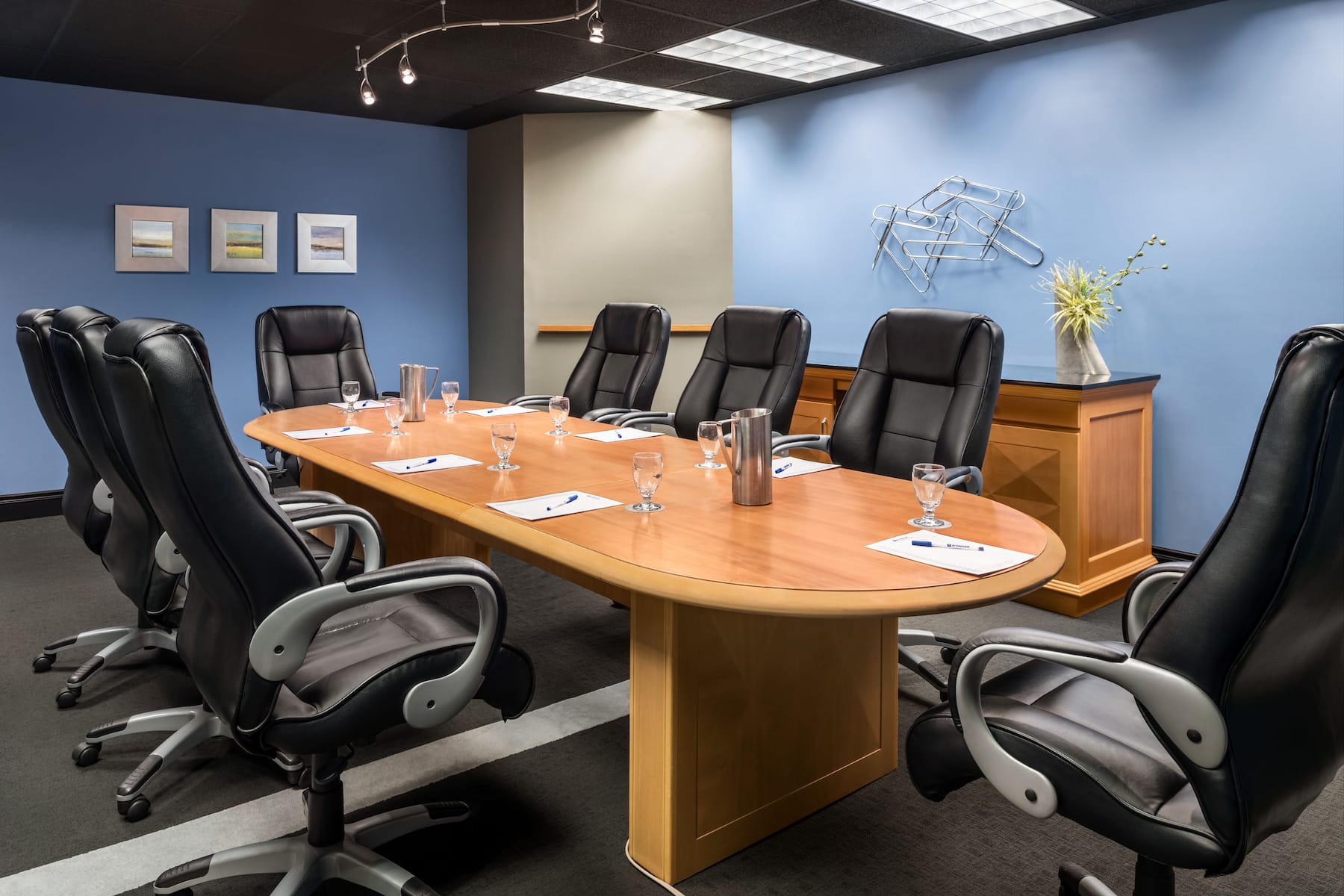 Board room at Wyndham Springfield City Centre in Springfield, Illinois