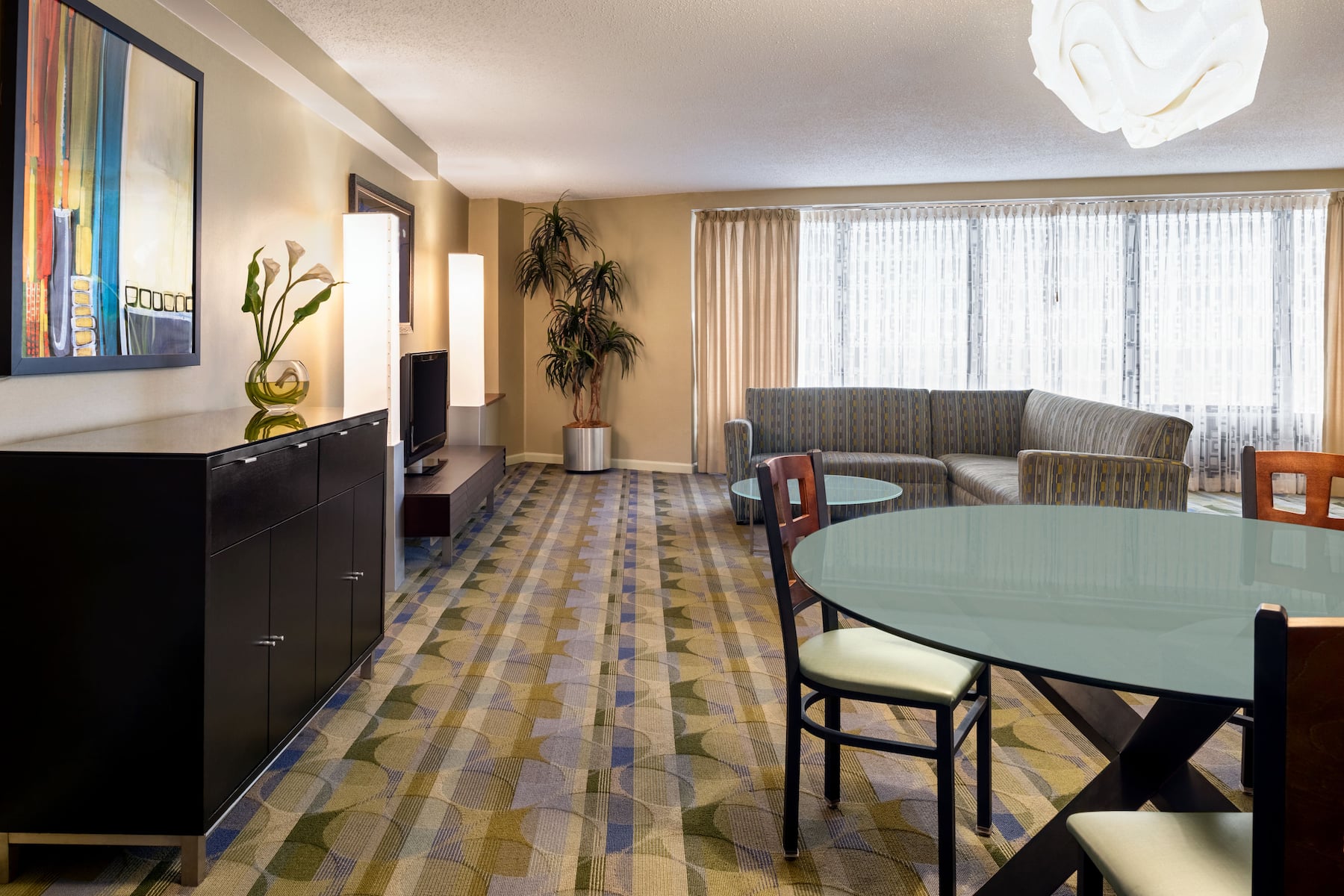 King bed guest room at the Wyndham Springfield City Centre in Springfield, Illinois