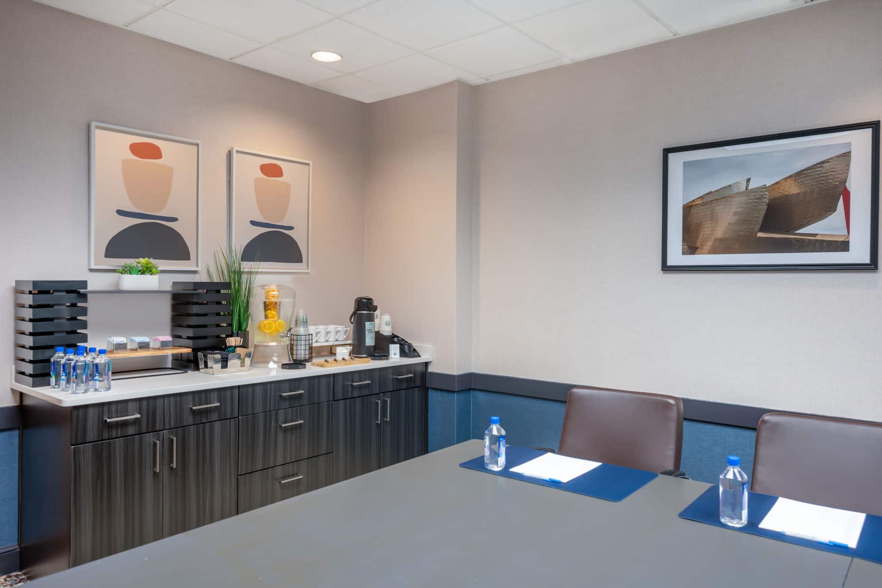 Board room at Wyndham Indianapolis Airport in Indianapolis, Indiana
