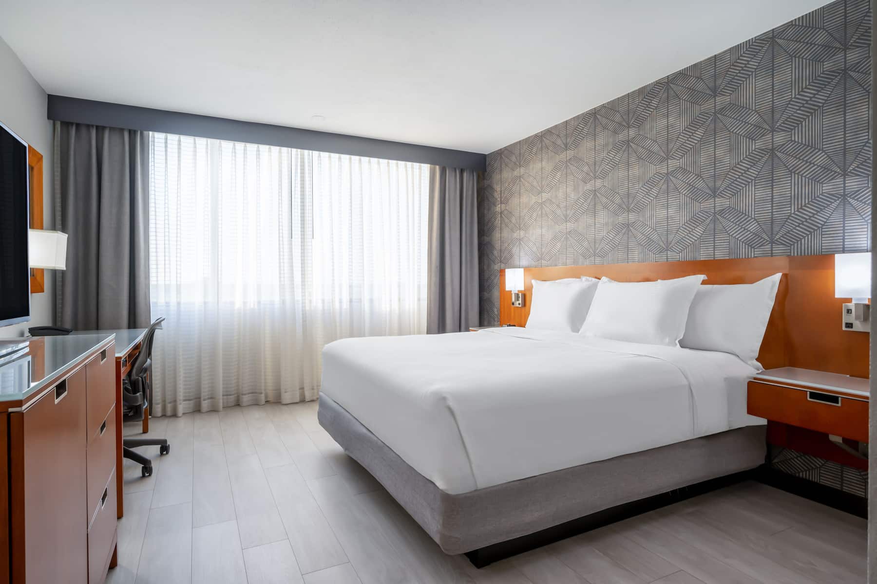 Guest room at the Wyndham Indianapolis Airport in Indianapolis, Indiana