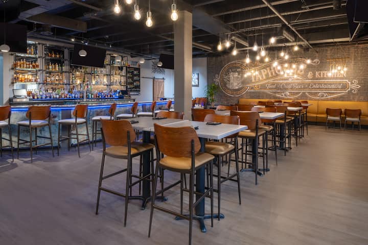 Wyndham Indianapolis Airport restaurant in Indianapolis, Indiana