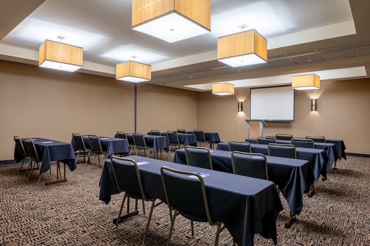 Classroom meeting room at Wyndham Noblesville in Noblesville, Indiana