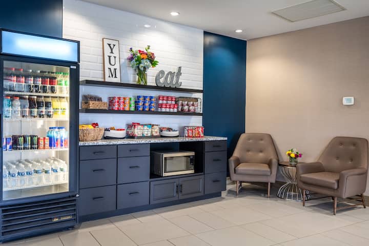 Mart at Wyndham Noblesville in Noblesville, Indiana