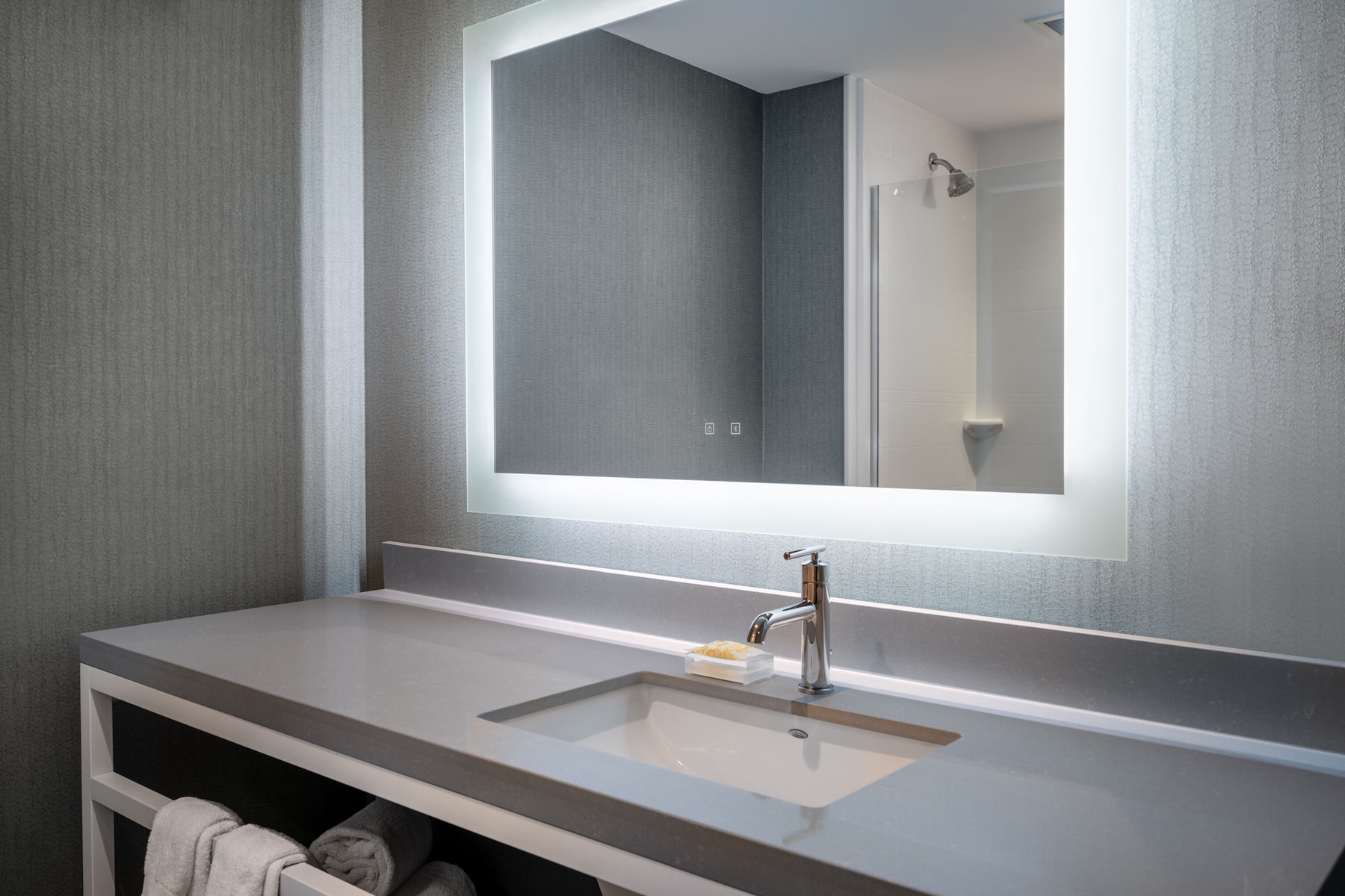 Guest room bath at the Wyndham Westfield in Westfield, Indiana