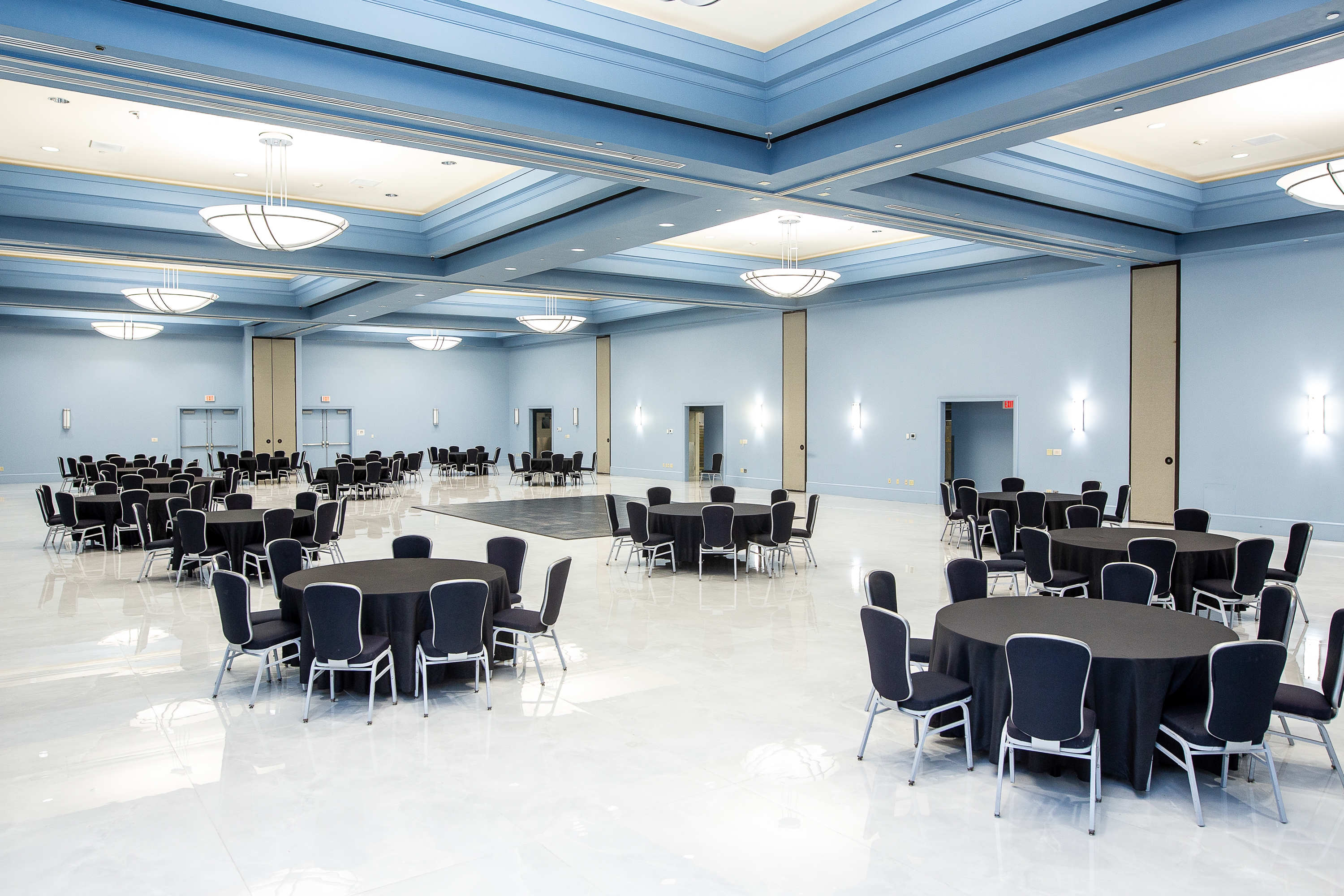 Meeting room banquet rounds at Wyndham New Orleans Airport & Conference Center in Kenner, Louisiana