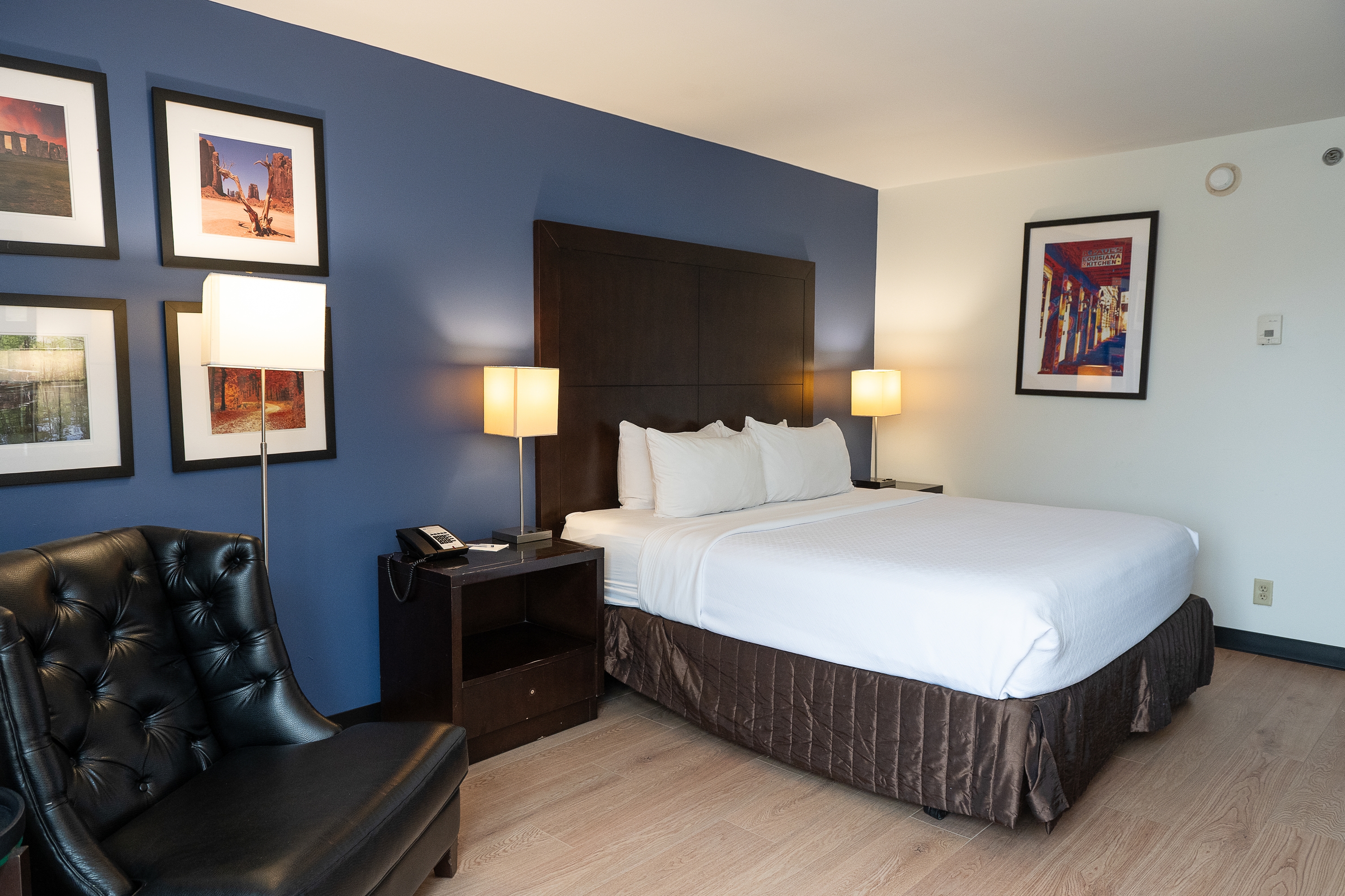 Guest room at the Wyndham New Orleans Airport & Conference Center in Kenner, Louisiana