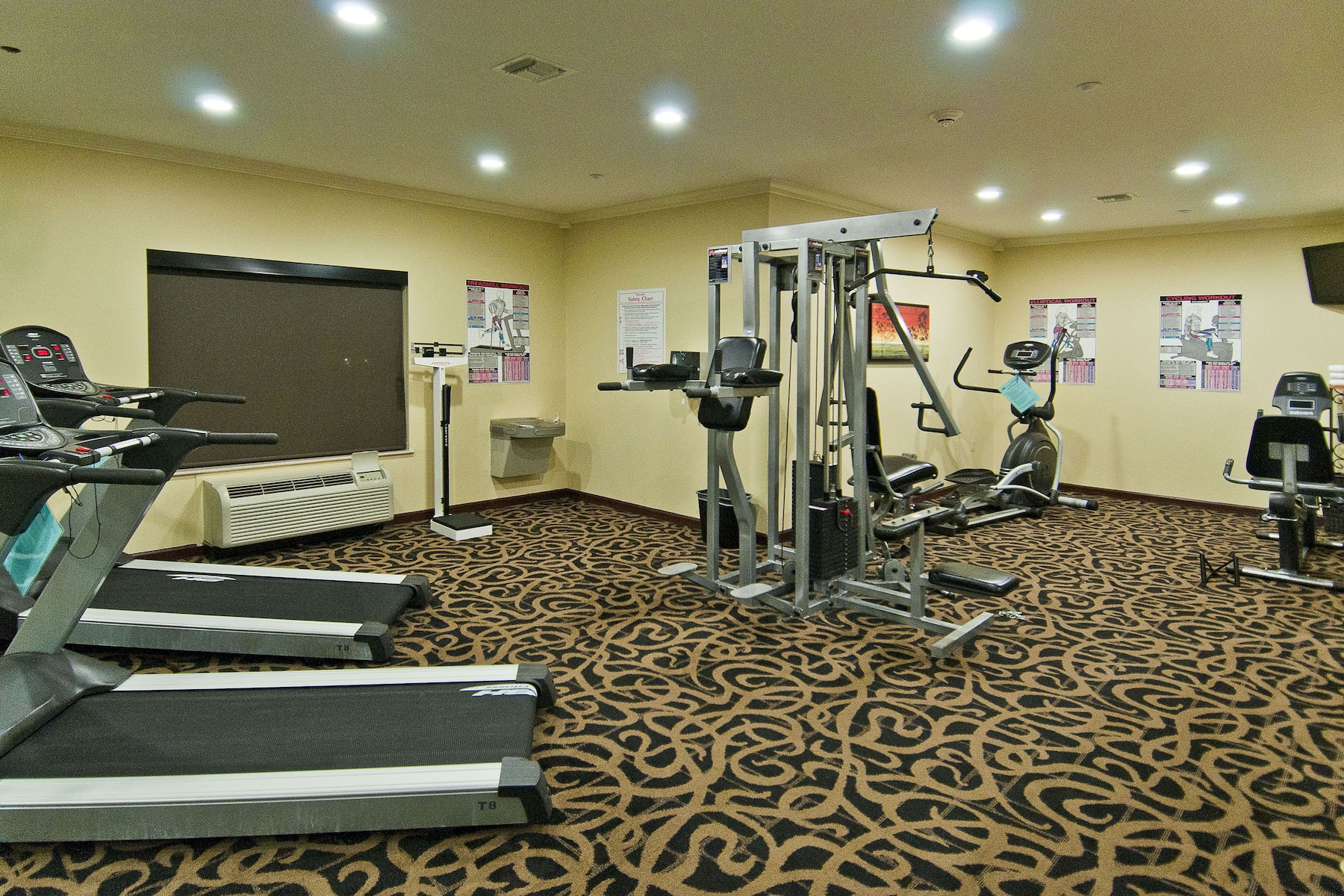 Fitness room at Wyndham Lake Charles in Lake Charles, Louisiana