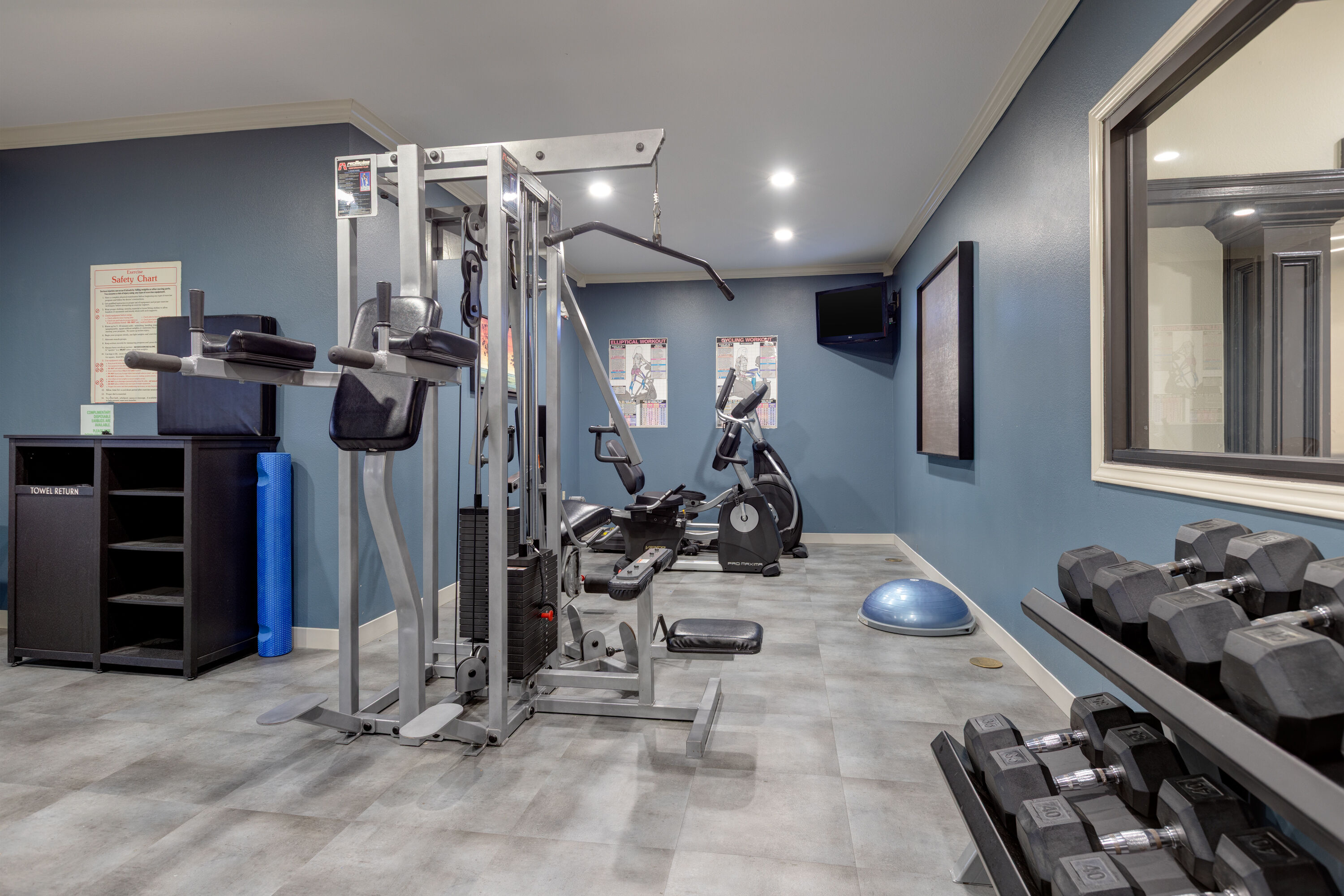 Fitness room at Wyndham Lake Charles in Lake Charles, Louisiana