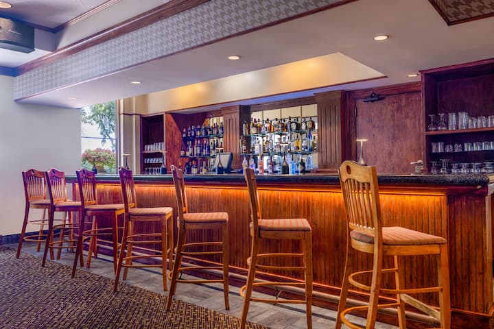 Bar at Cypress Bend Resort, a Wyndham Hotel in Many, Louisiana