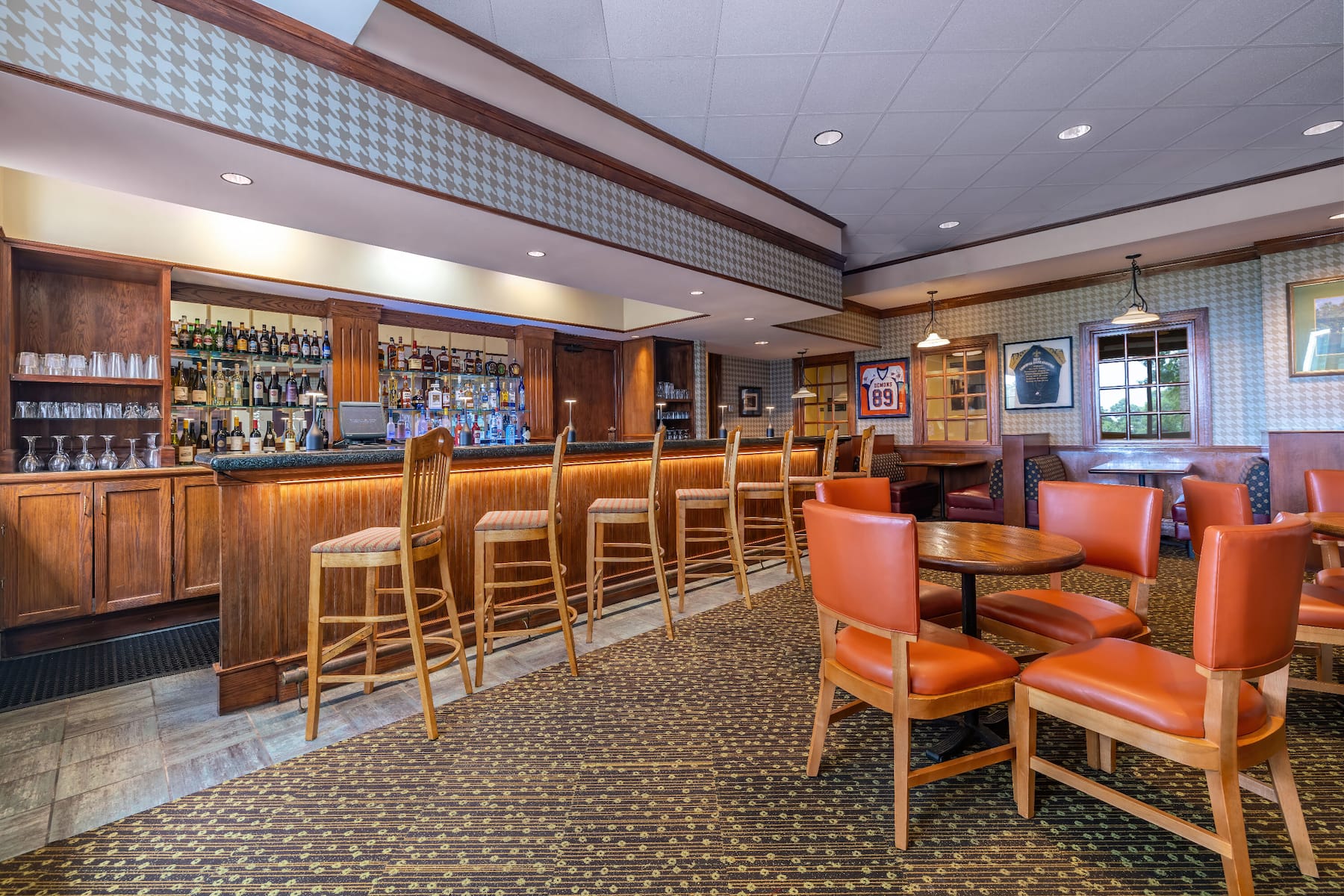 Bar at Cypress Bend Resort, a Wyndham Hotel in Many, Louisiana