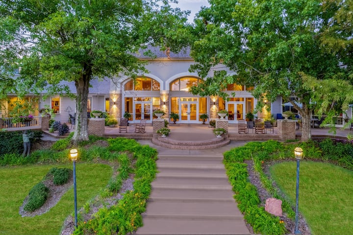 Exterior Dusk Image of Cypress Bend Resort, a Wyndham Hotel hotel in Many, Louisiana