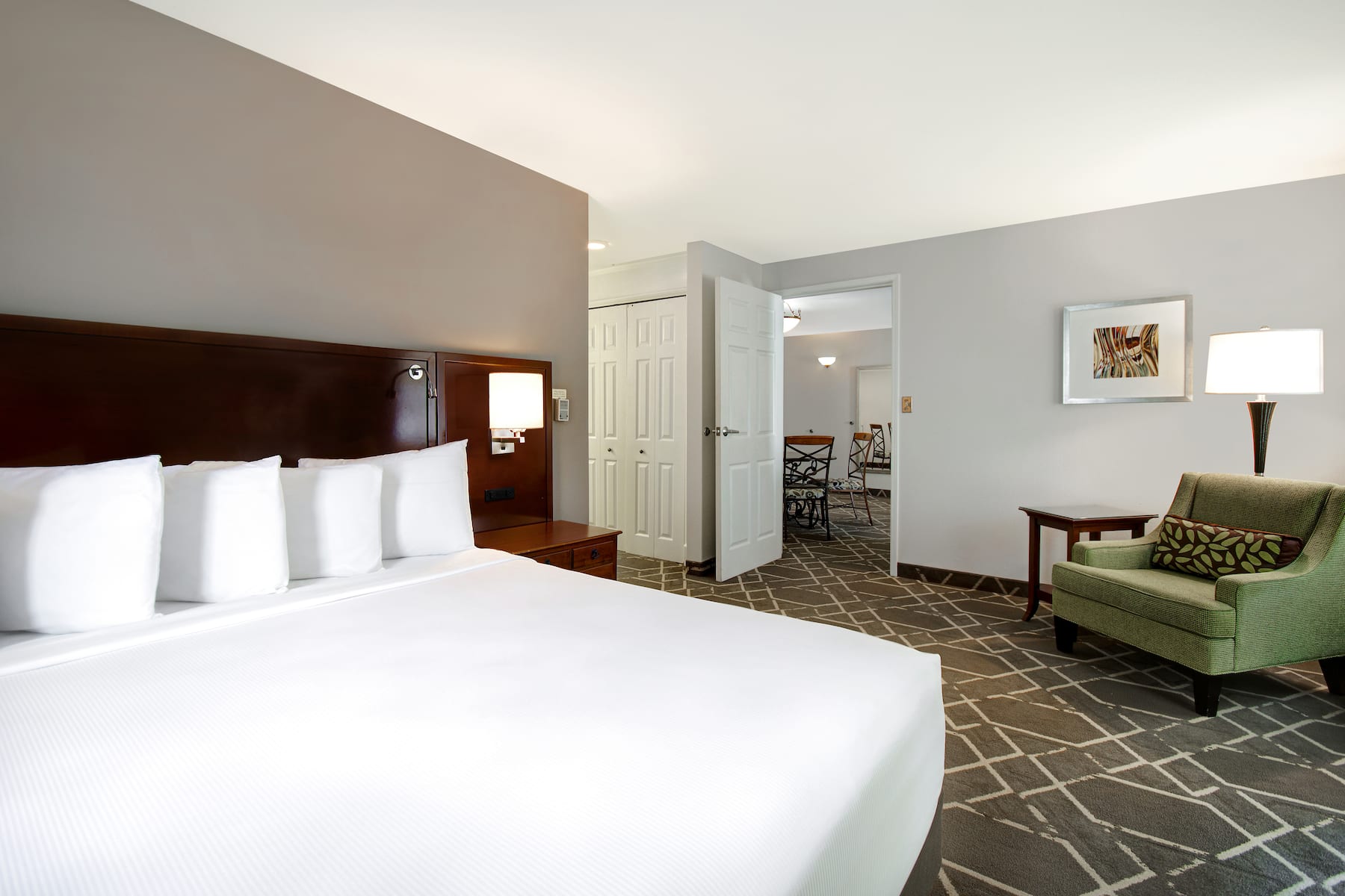Cypress Bend Resort, a Wyndham Hotel suite in Many, Louisiana