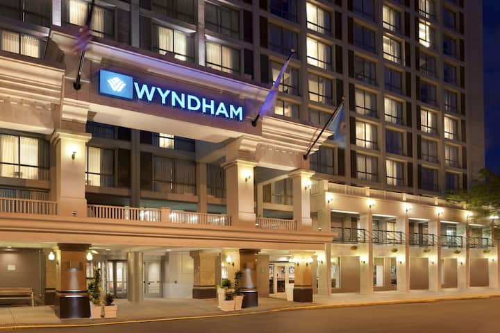 Exterior of Wyndham Boston Beacon Hill hotel in Boston, Massachusetts