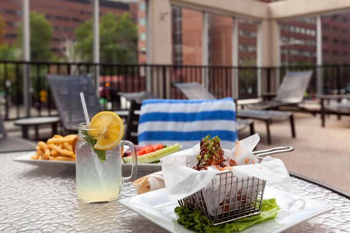 Wyndham Boston Beacon Hill restaurant in Boston, Massachusetts