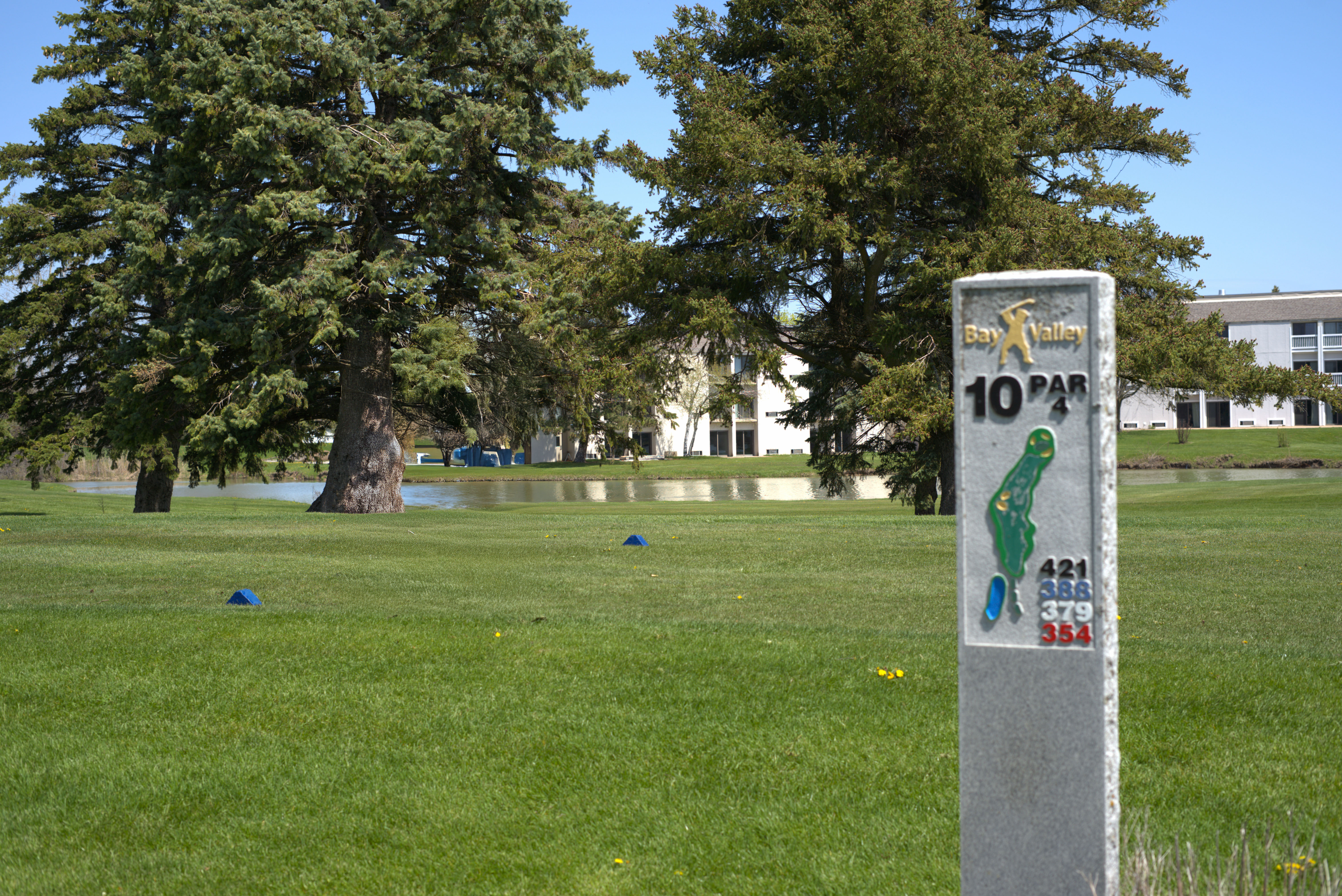 Exterior of Bay Valley Resort & Conference Center hotel in Bay City, Michigan