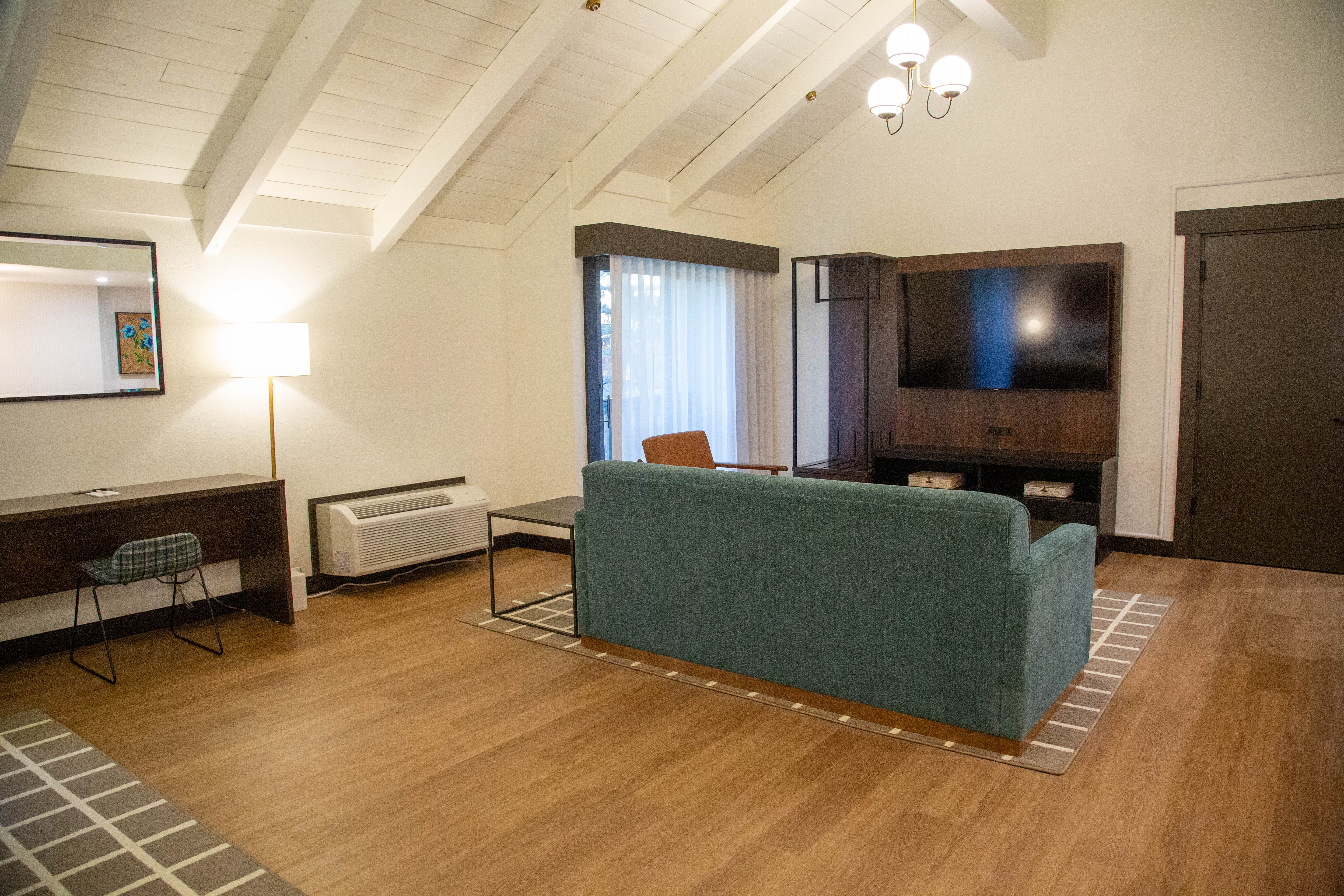 Guest room at the Bay Valley Resort in Bay City, Michigan