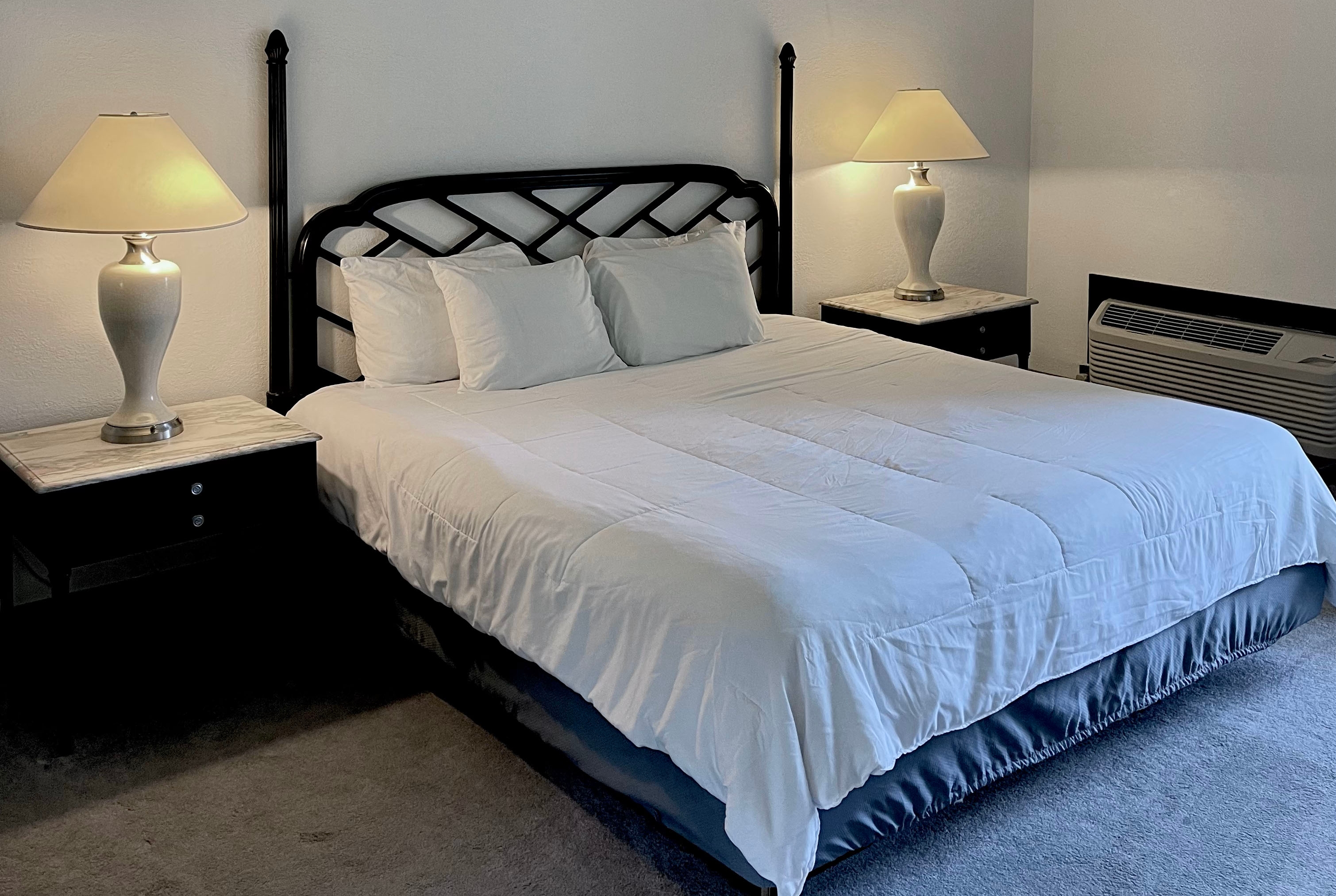 Guest room at the Bay Valley Resort & Conference Center in Bay City, Michigan