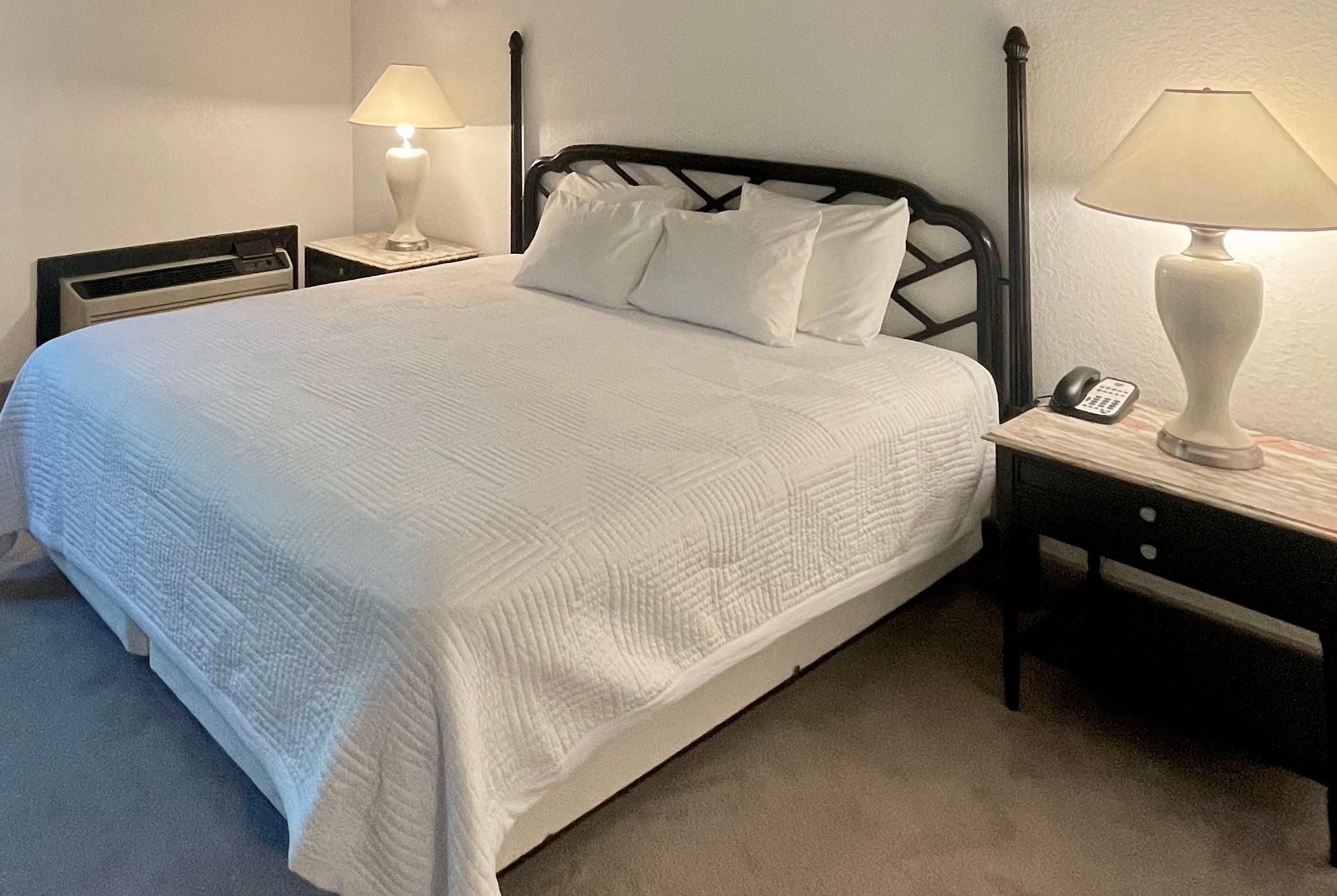 Guest room at the Bay Valley Resort & Conference Center in Bay City, Michigan