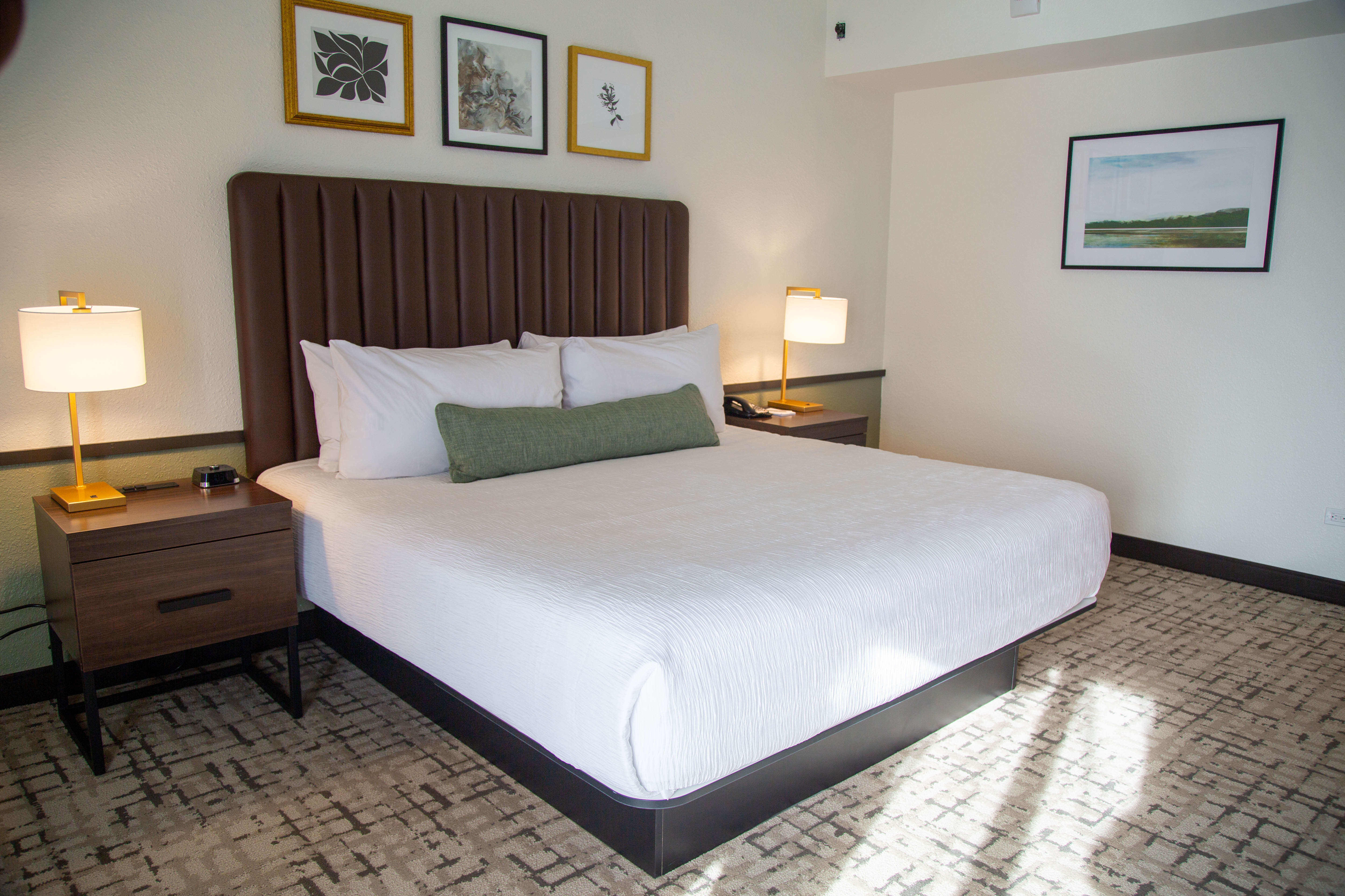 Guest room at the Bay Valley Resort in Bay City, Michigan