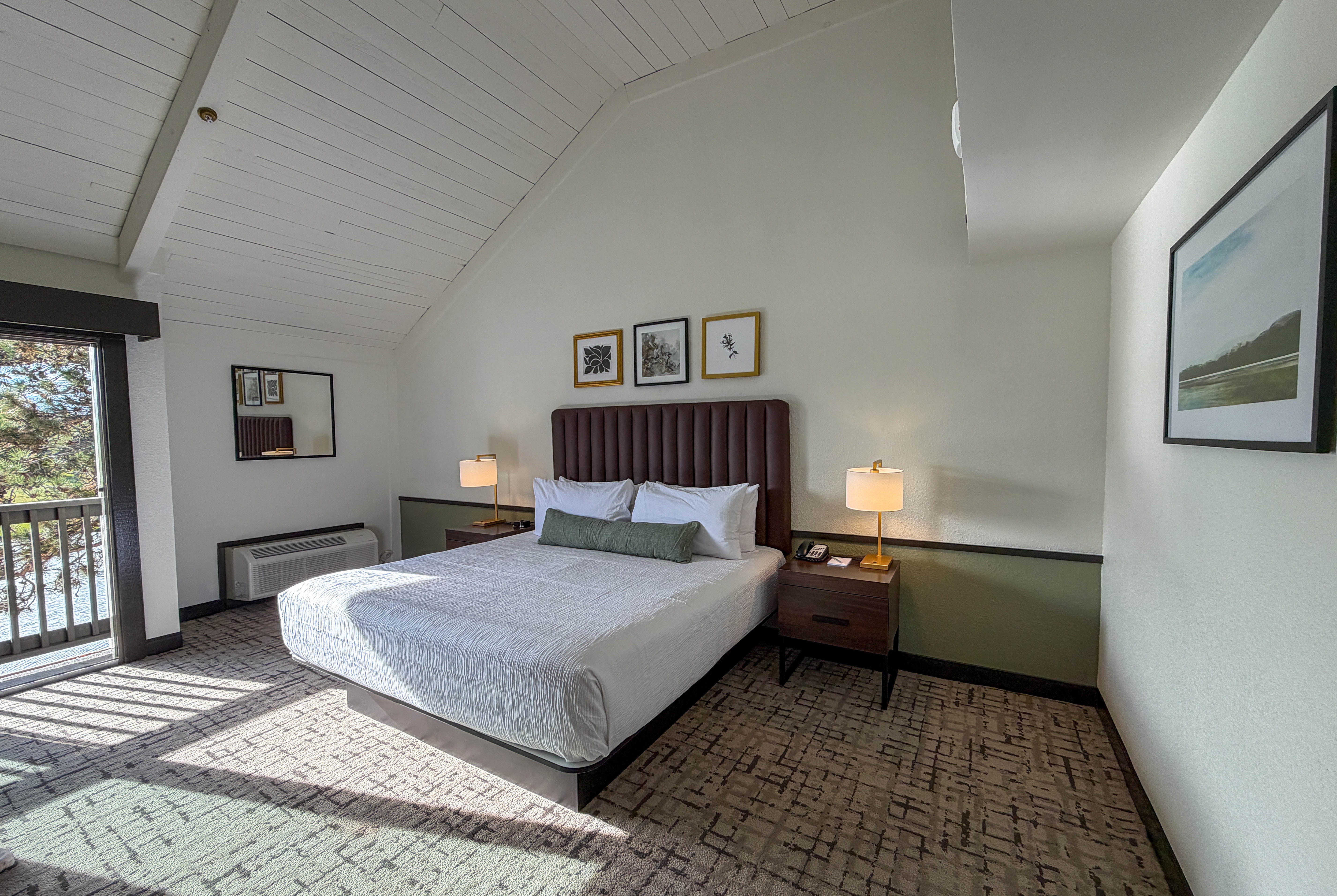 Guest room at the Bay Valley Resort in Bay City, Michigan