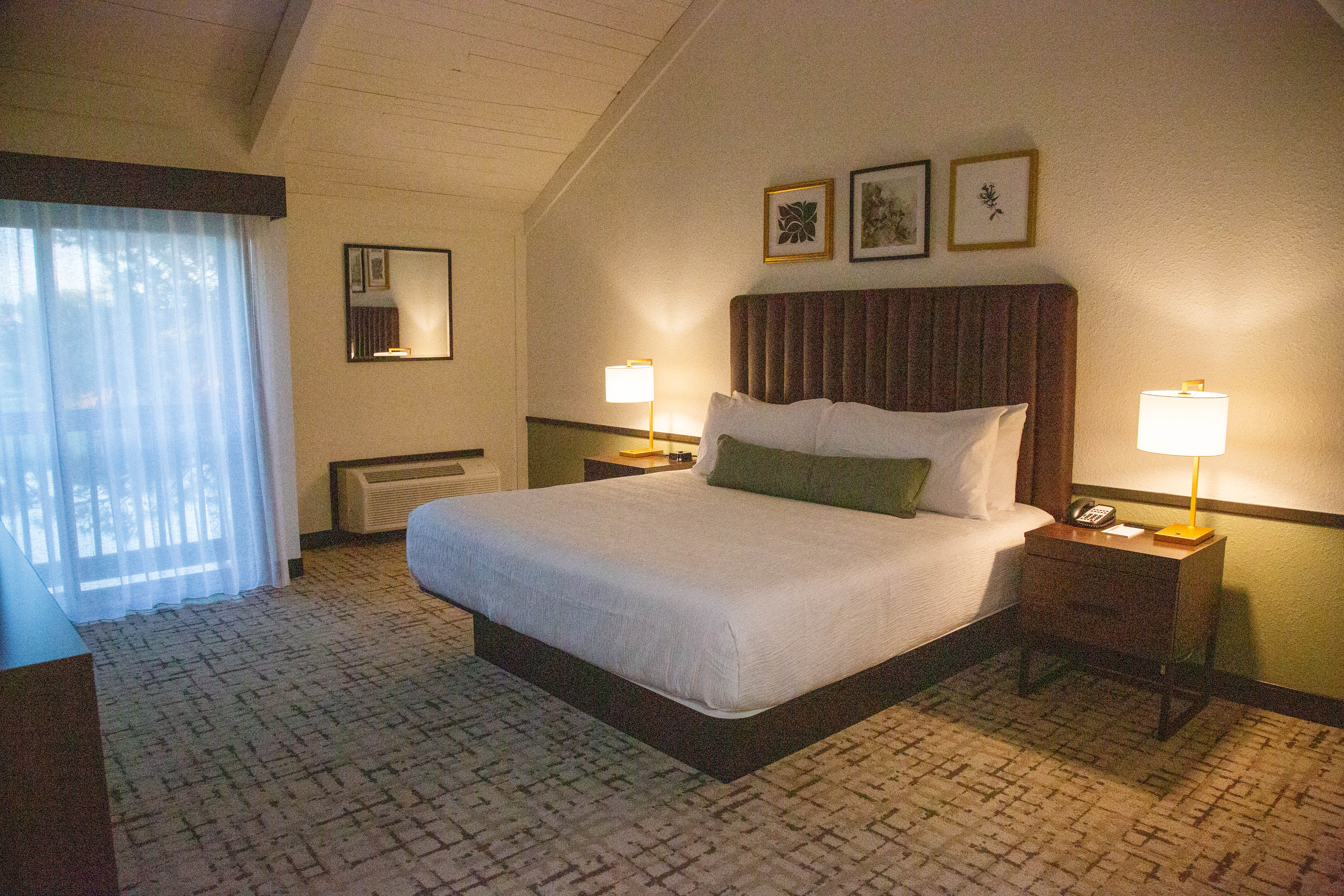 Guest room at the Bay Valley Resort in Bay City, Michigan