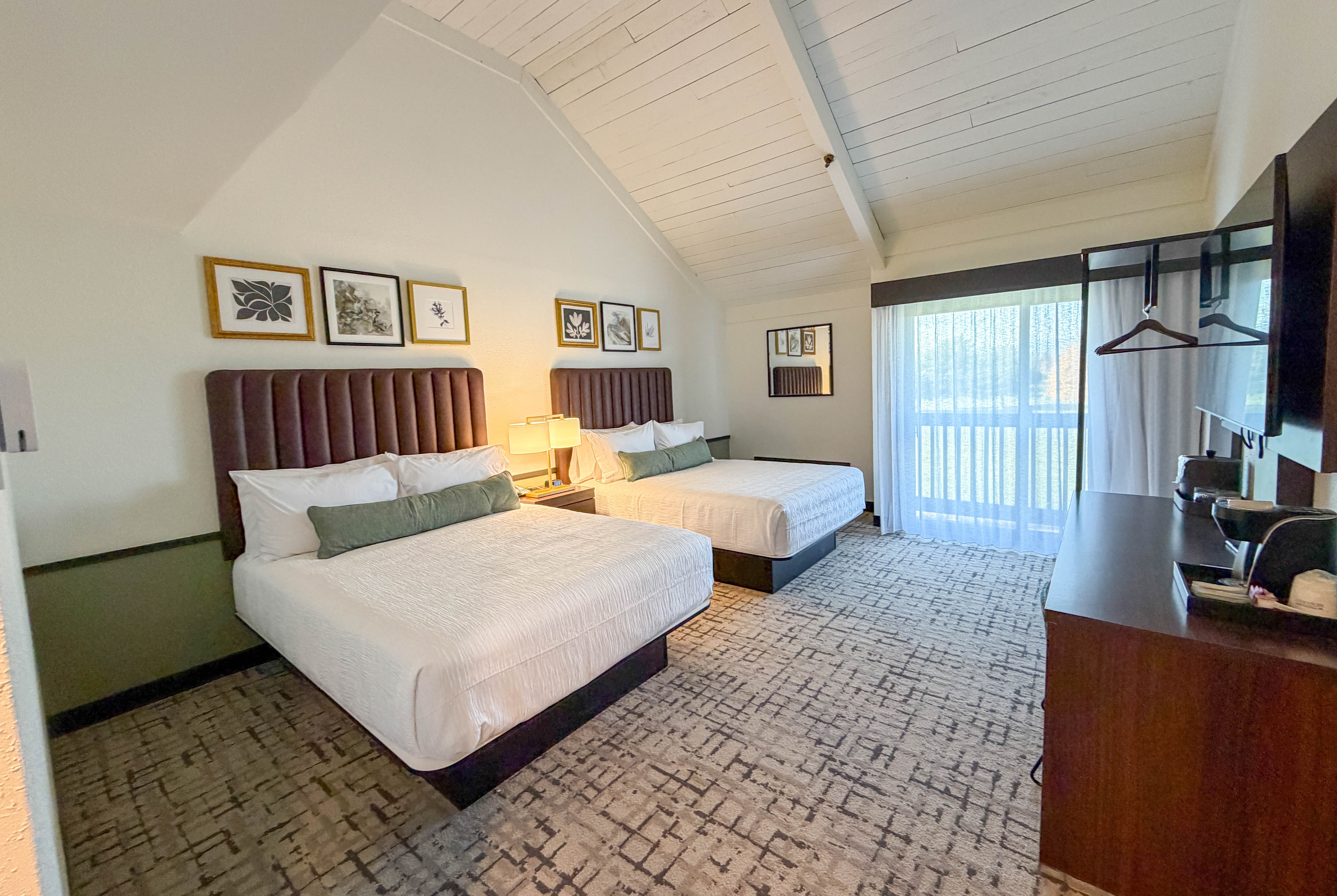 Guest room at the Bay Valley Resort in Bay City, Michigan