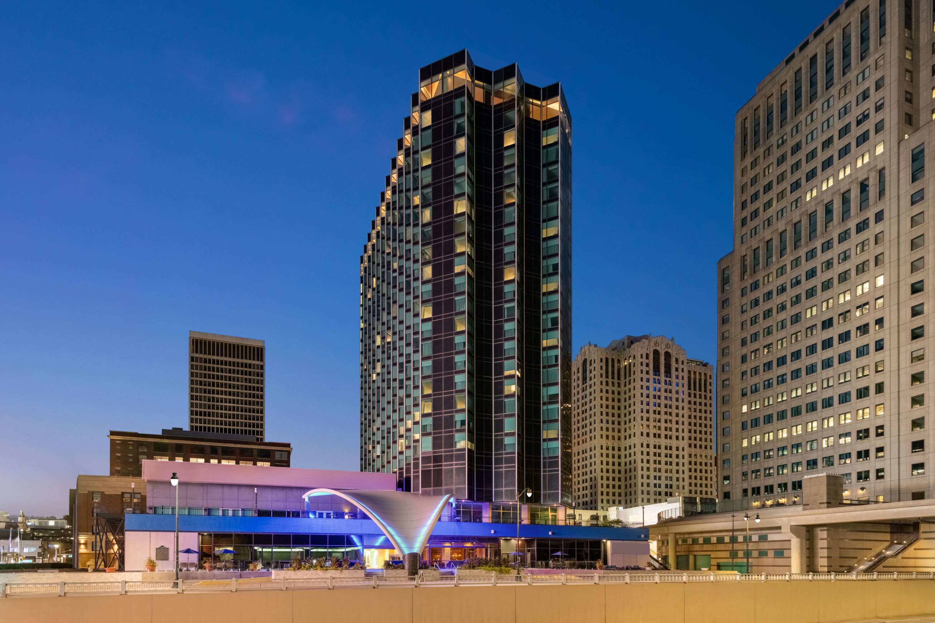Exterior of Fort Pontchartrain Detroit, a Wyndham Hotel hotel in Detroit, Michigan