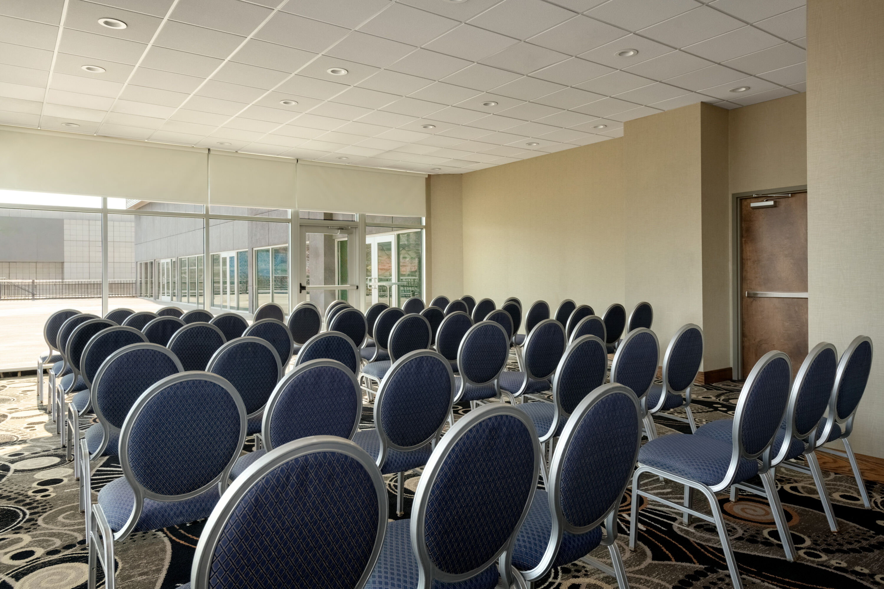 Bar patio at Fort Pontchartrain Detroit, a Wyndham Hotel in Detroit, Michigan