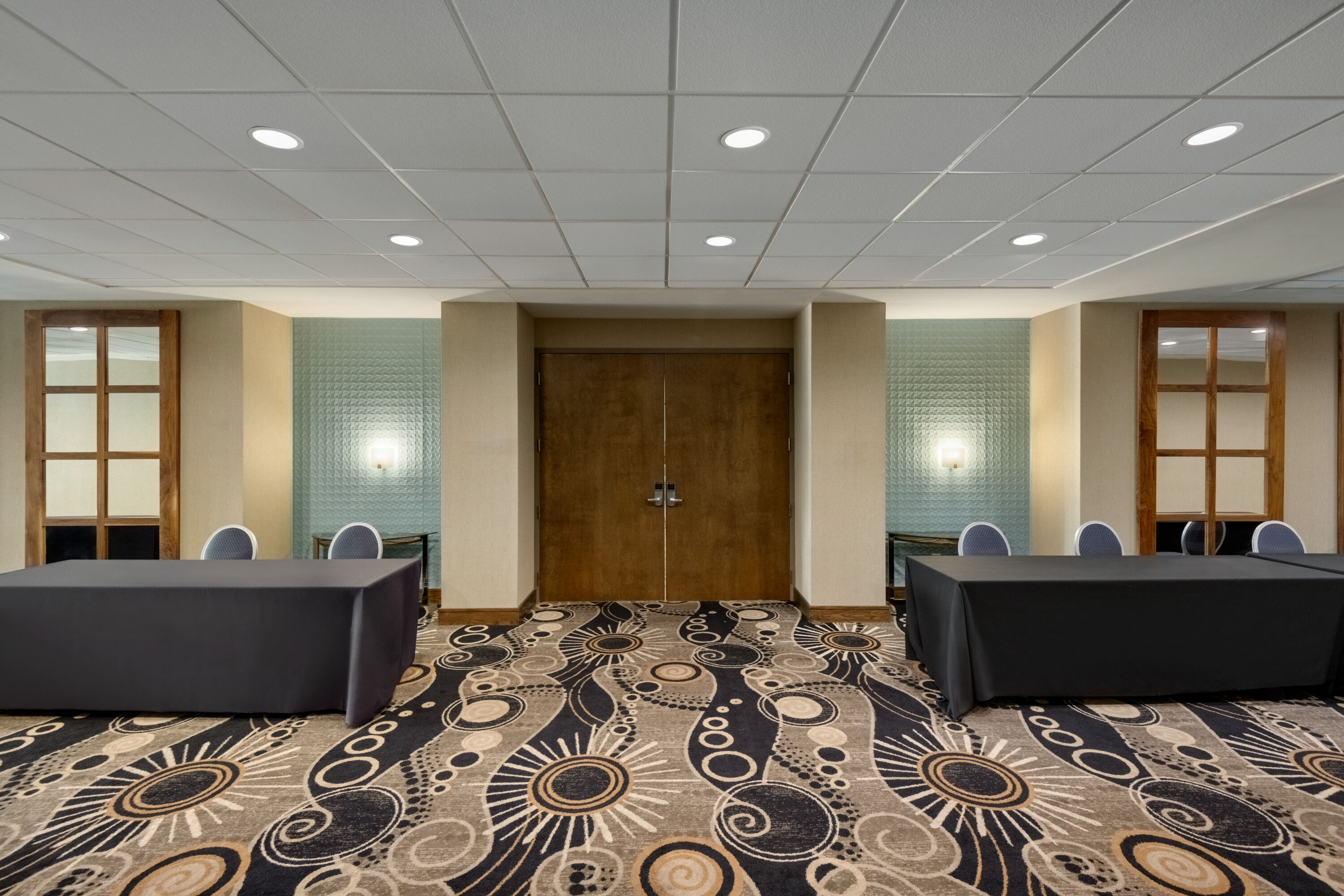 Bar patio at Fort Pontchartrain Detroit, a Wyndham Hotel in Detroit, Michigan