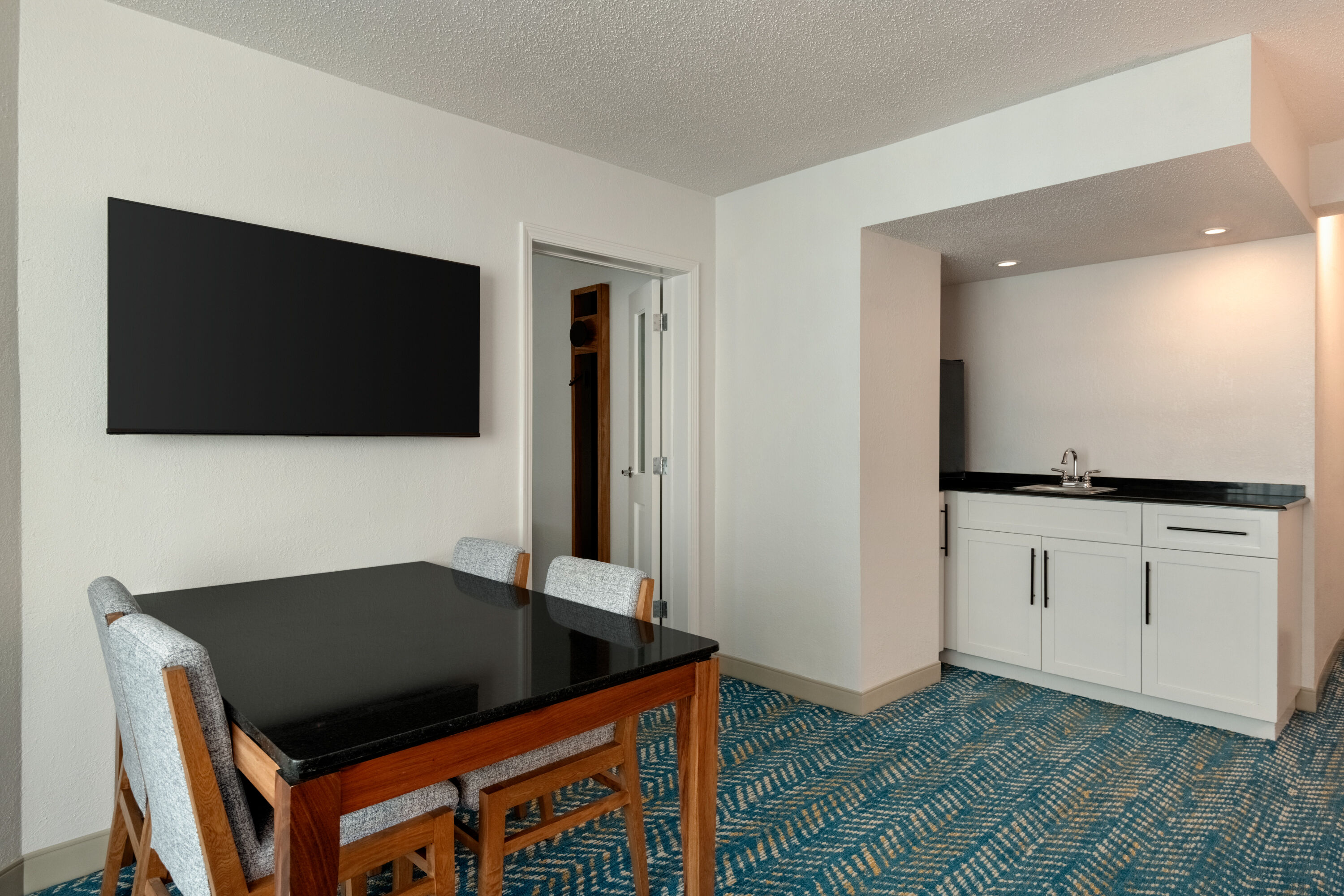 Fort Pontchartrain Detroit, a Wyndham Hotel suite in Detroit, Michigan