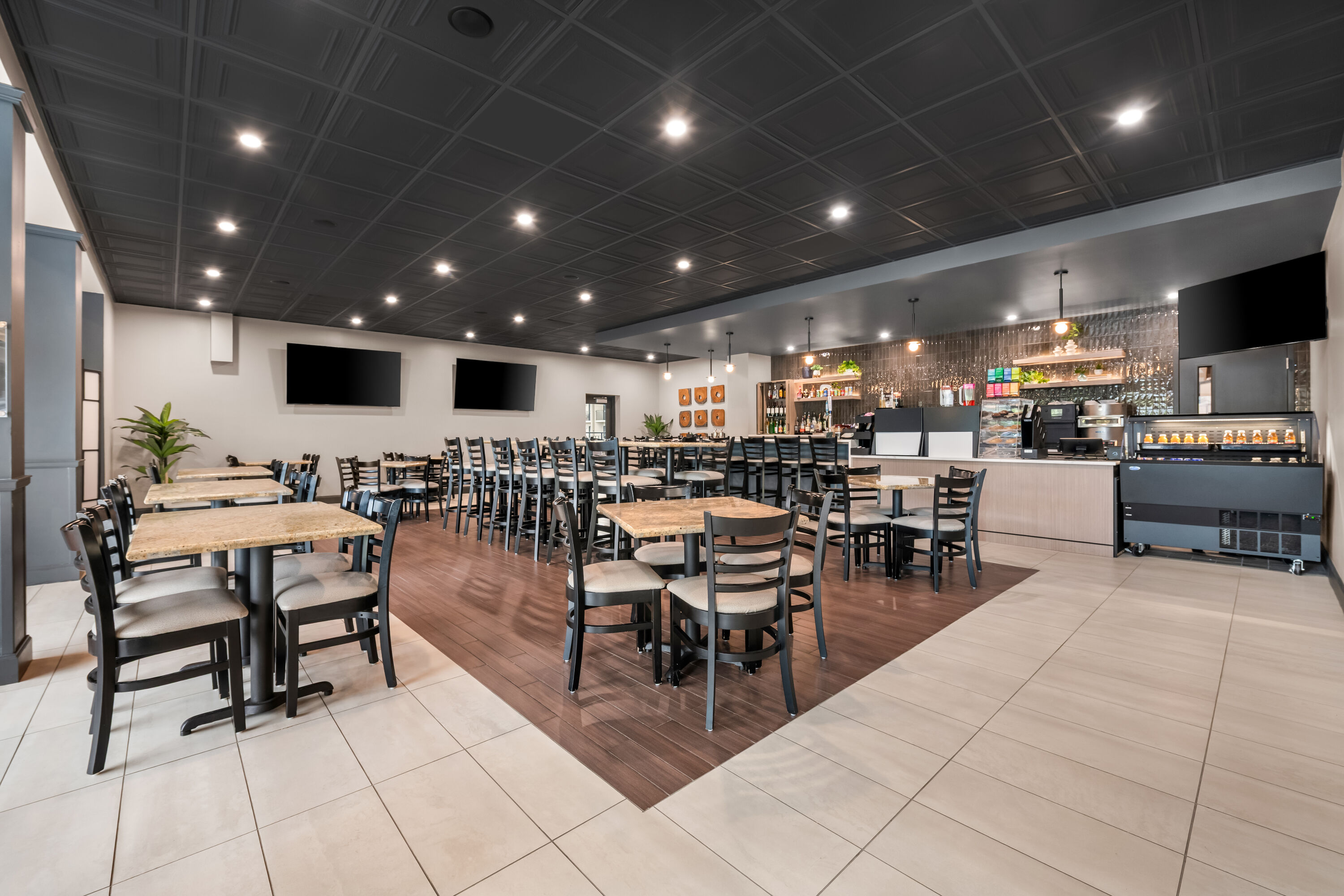 Bar at Wyndham Bloomington - Mall of America in Bloomington, Minnesota