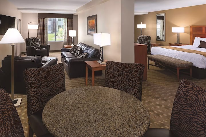 Wyndham Bloomington - Mall of America suite in Bloomington, Minnesota