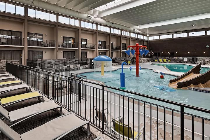 Indoor pool at the Wyndham Bloomington - Mall of America in Bloomington, Minnesota