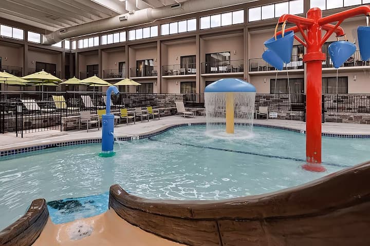 Indoor pool at the Wyndham Bloomington - Mall of America in Bloomington, Minnesota